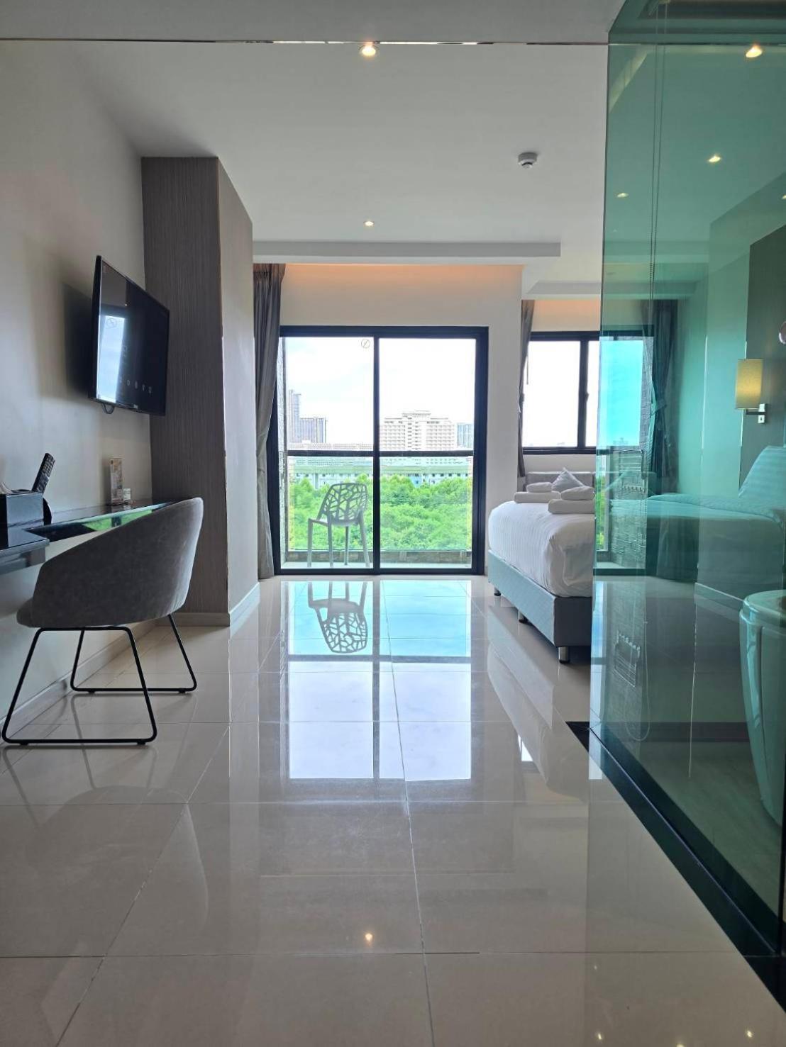 The Tj Hotel