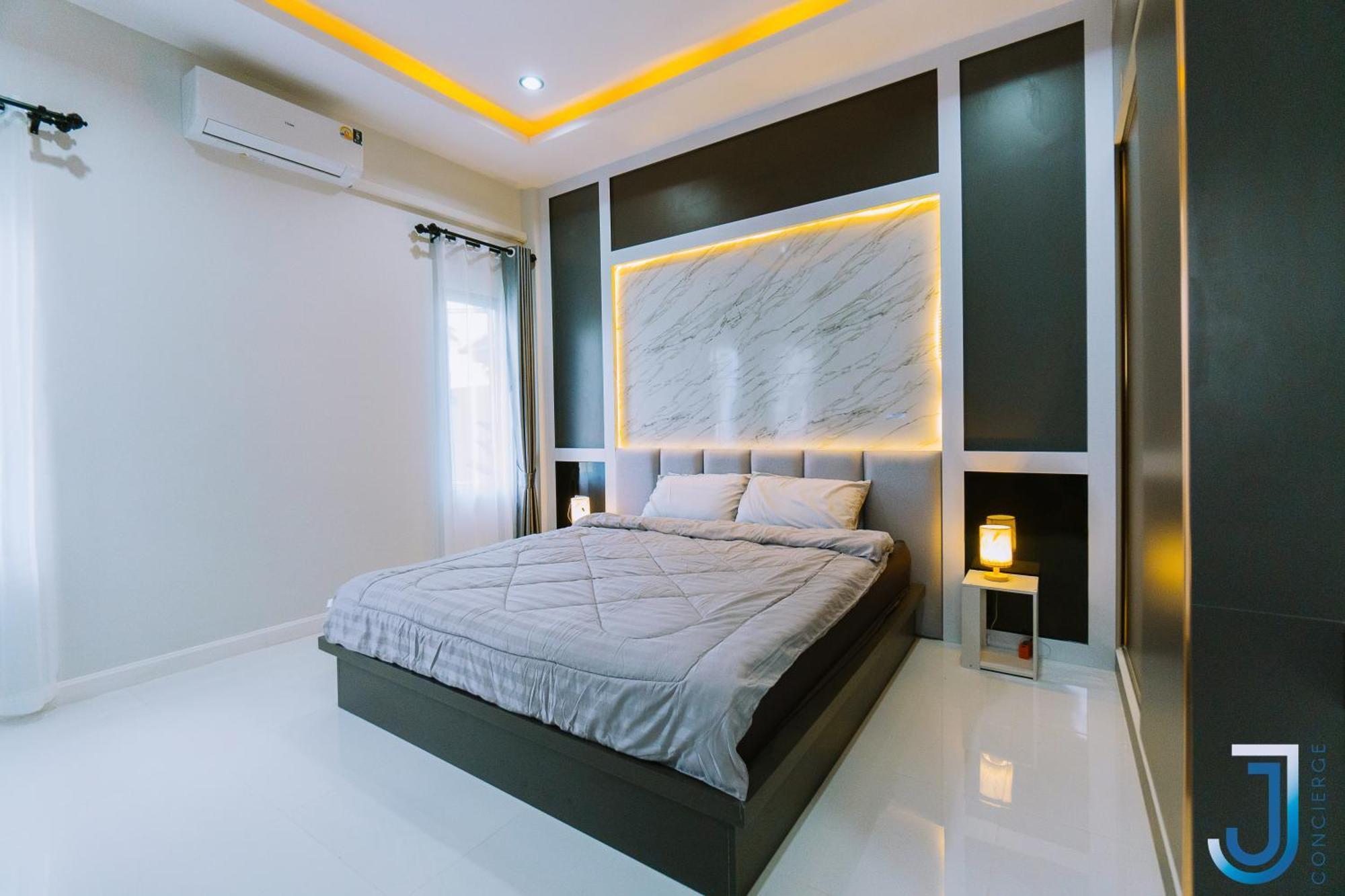 Villa Oasis Moderne A Pattaya Avec Piscine , 3 , Calme