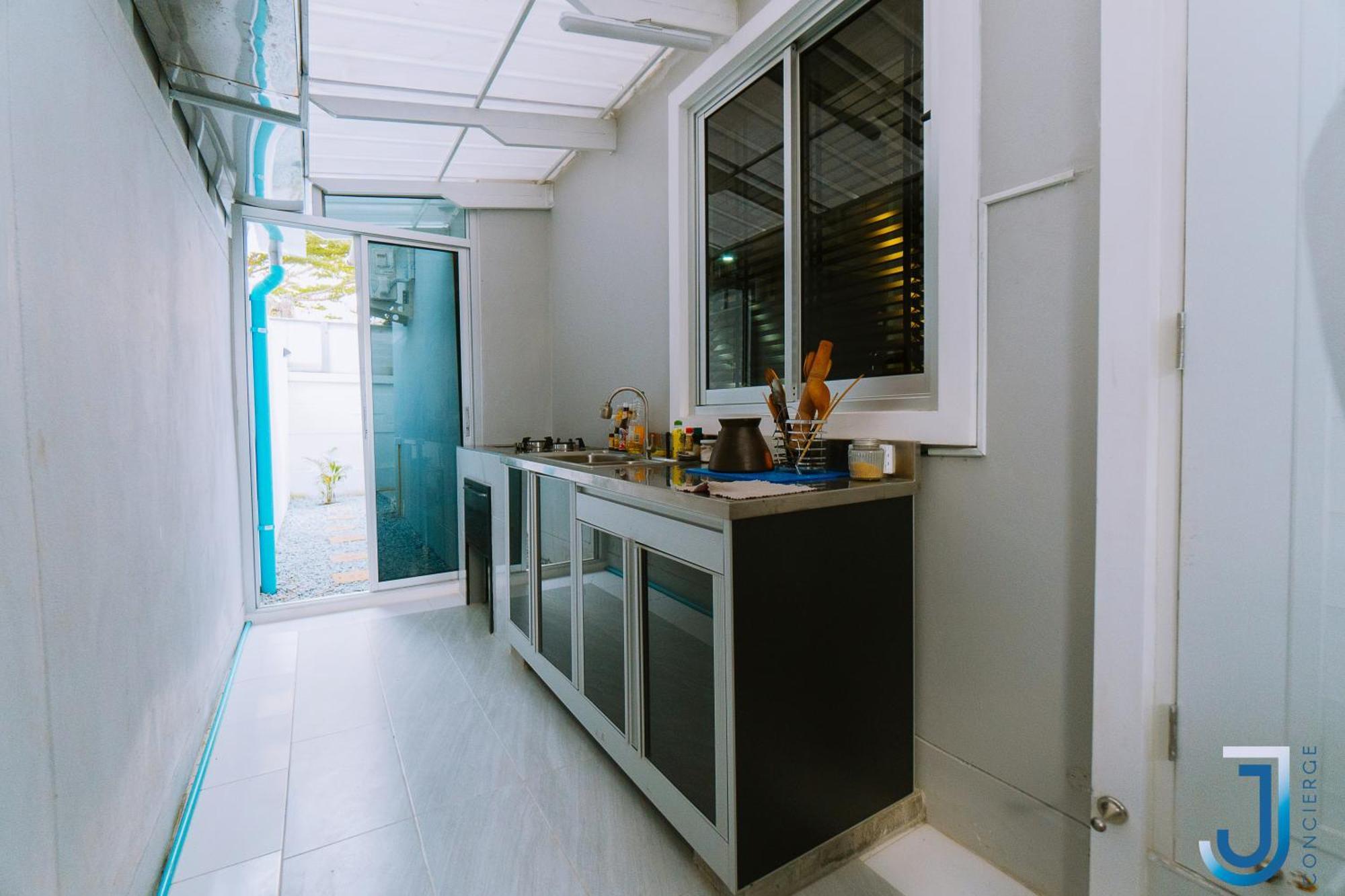 Villa Oasis Moderne A Pattaya Avec Piscine , 3 , Calme Ban Huai Yai