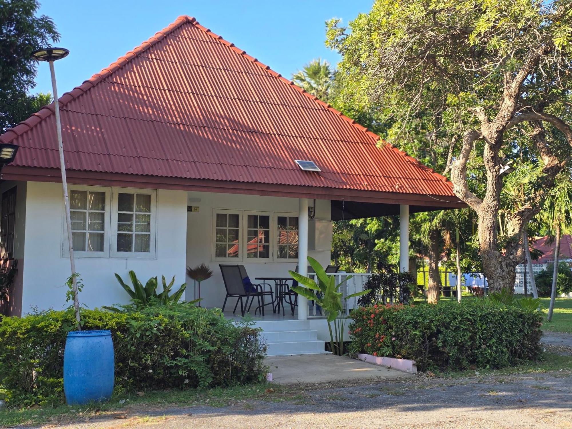 Baan Golden & Residences Resort 3*