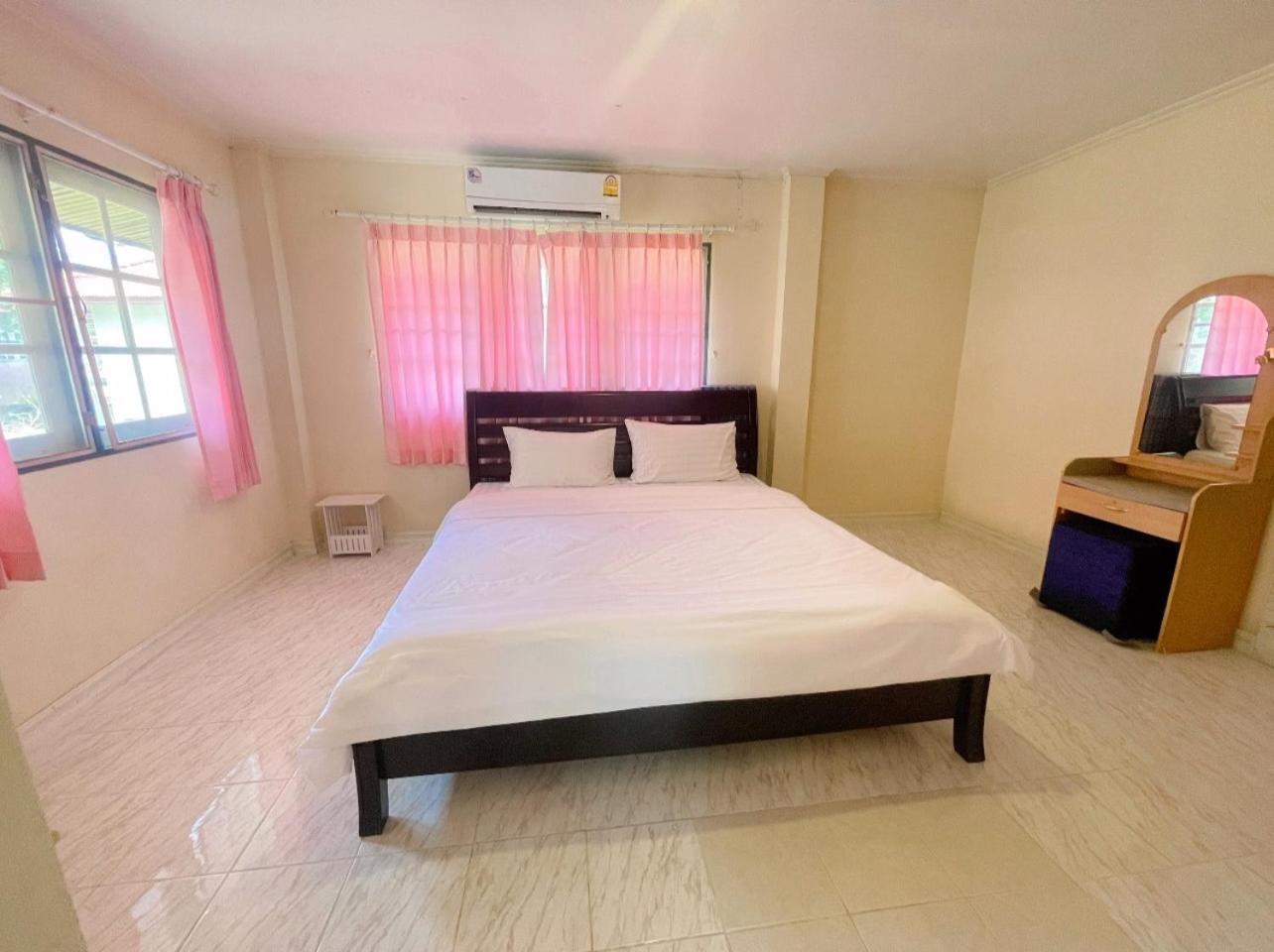 Baan Golden & Residences Sam Roi Yot