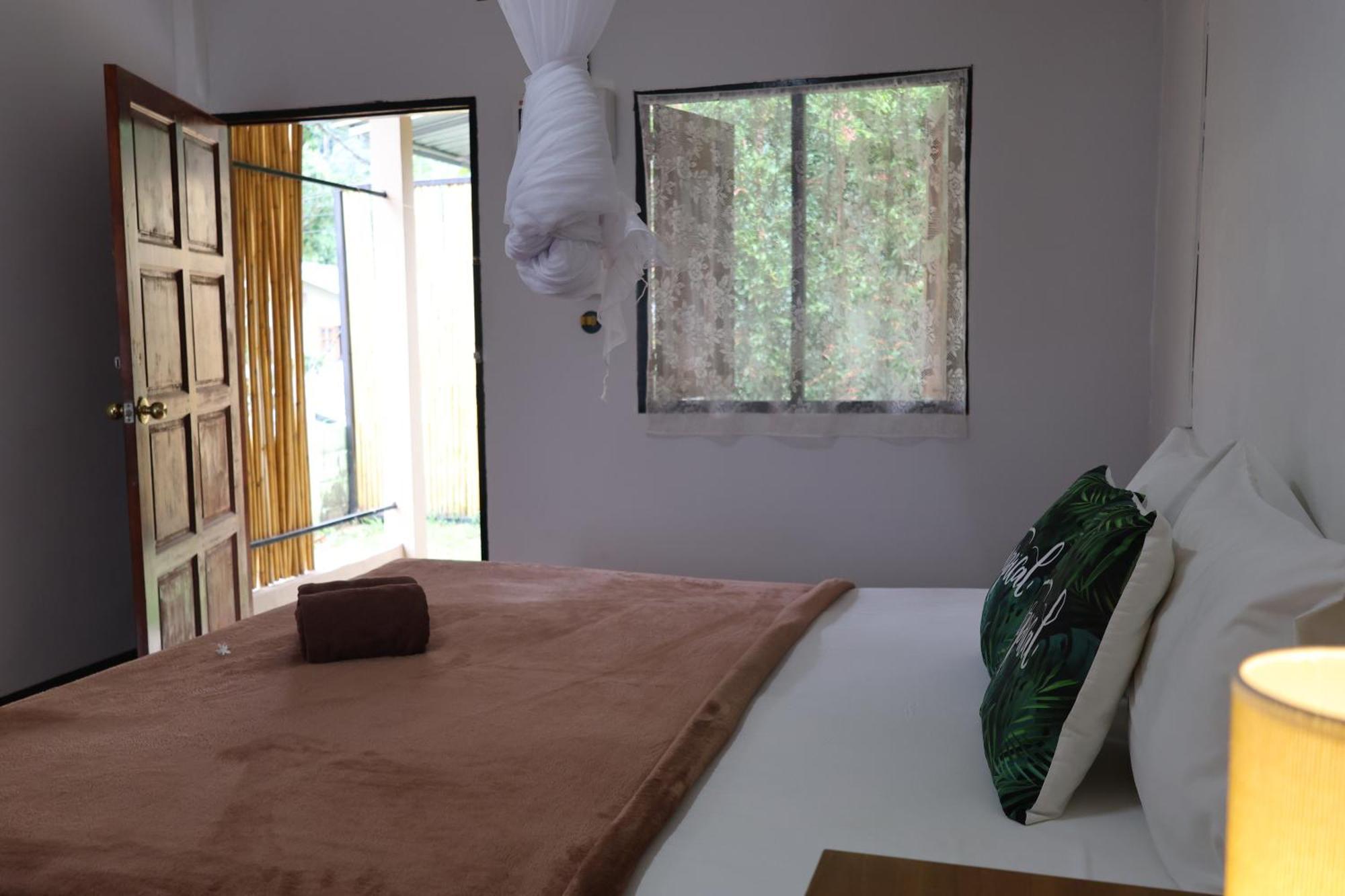 Long Simple House (adults Only) Guest house
