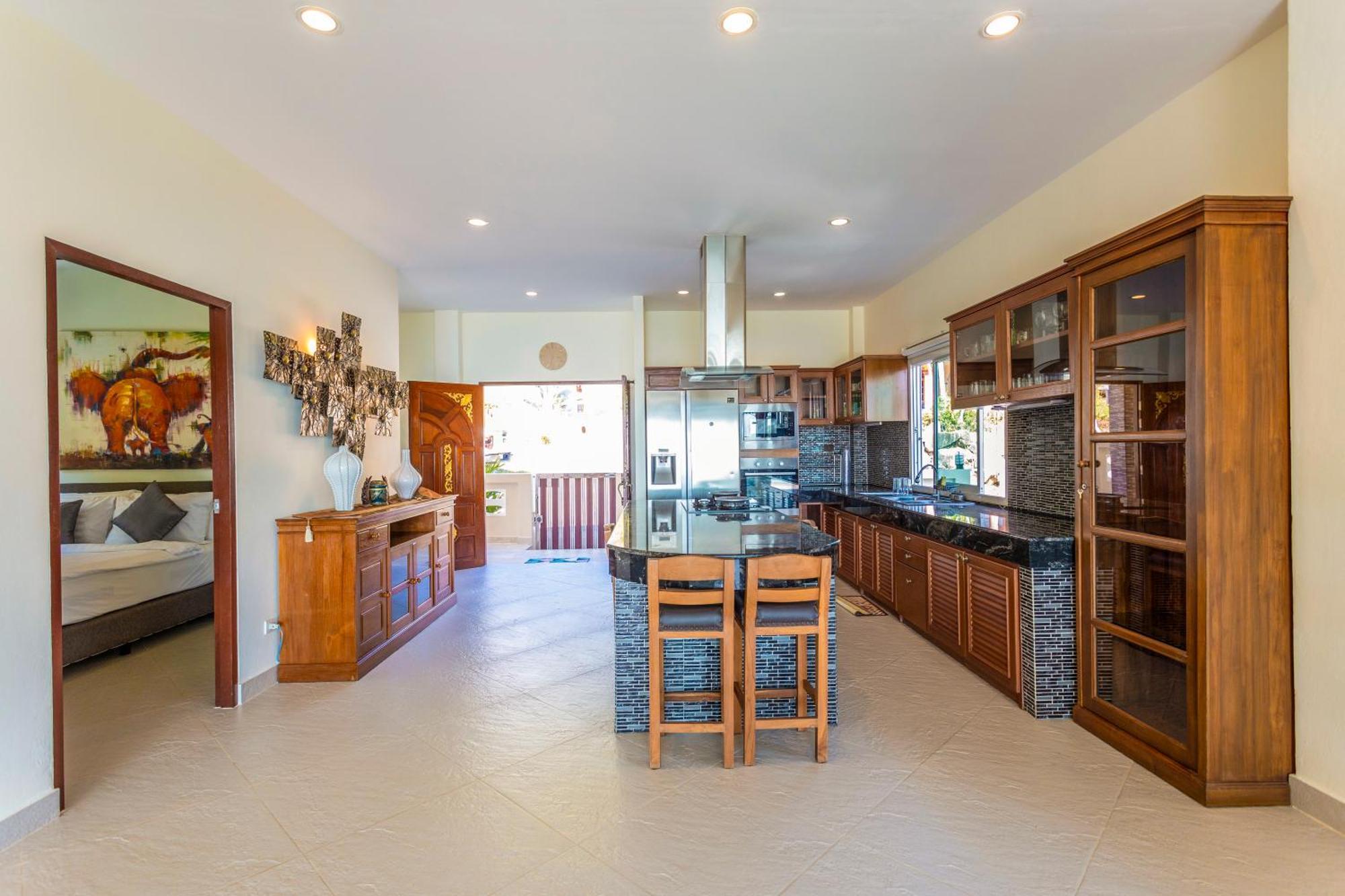 Bliss: 4 Bedroom Haven * Karon