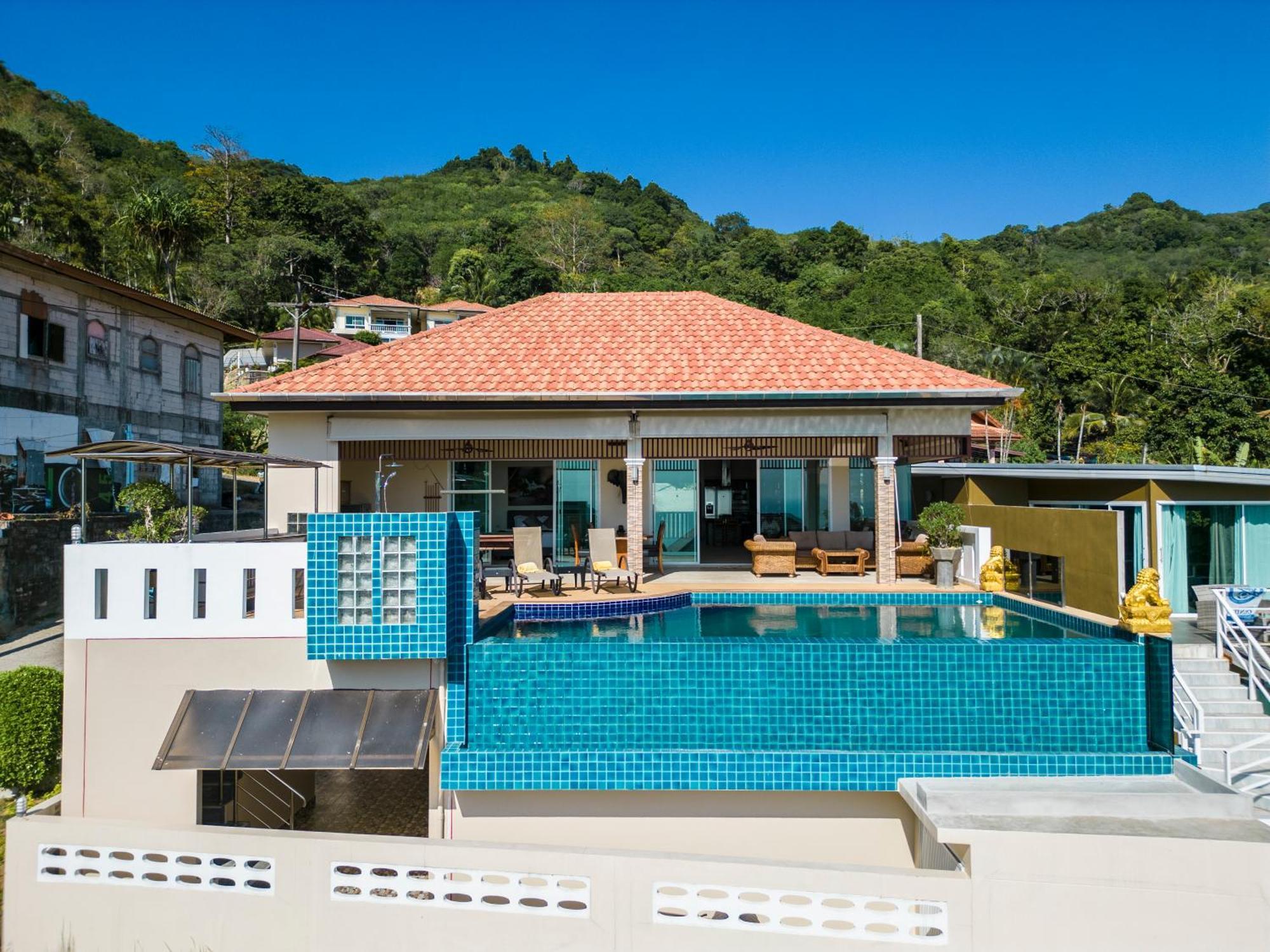 Bliss: 4 Bedroom Haven *
