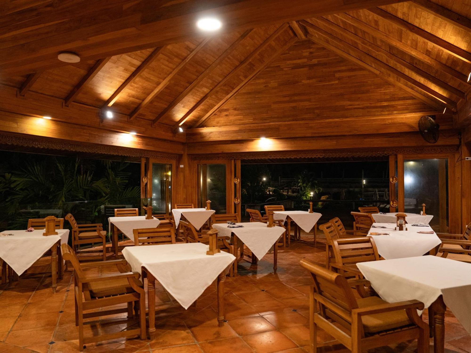 Santhiya Tree Resort