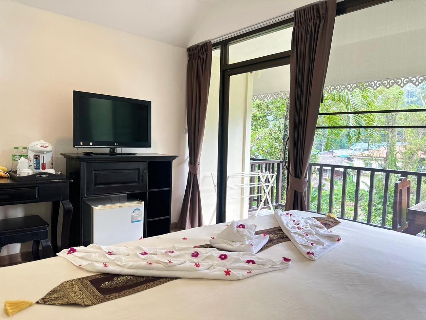 Chang Cliff Resort 3*