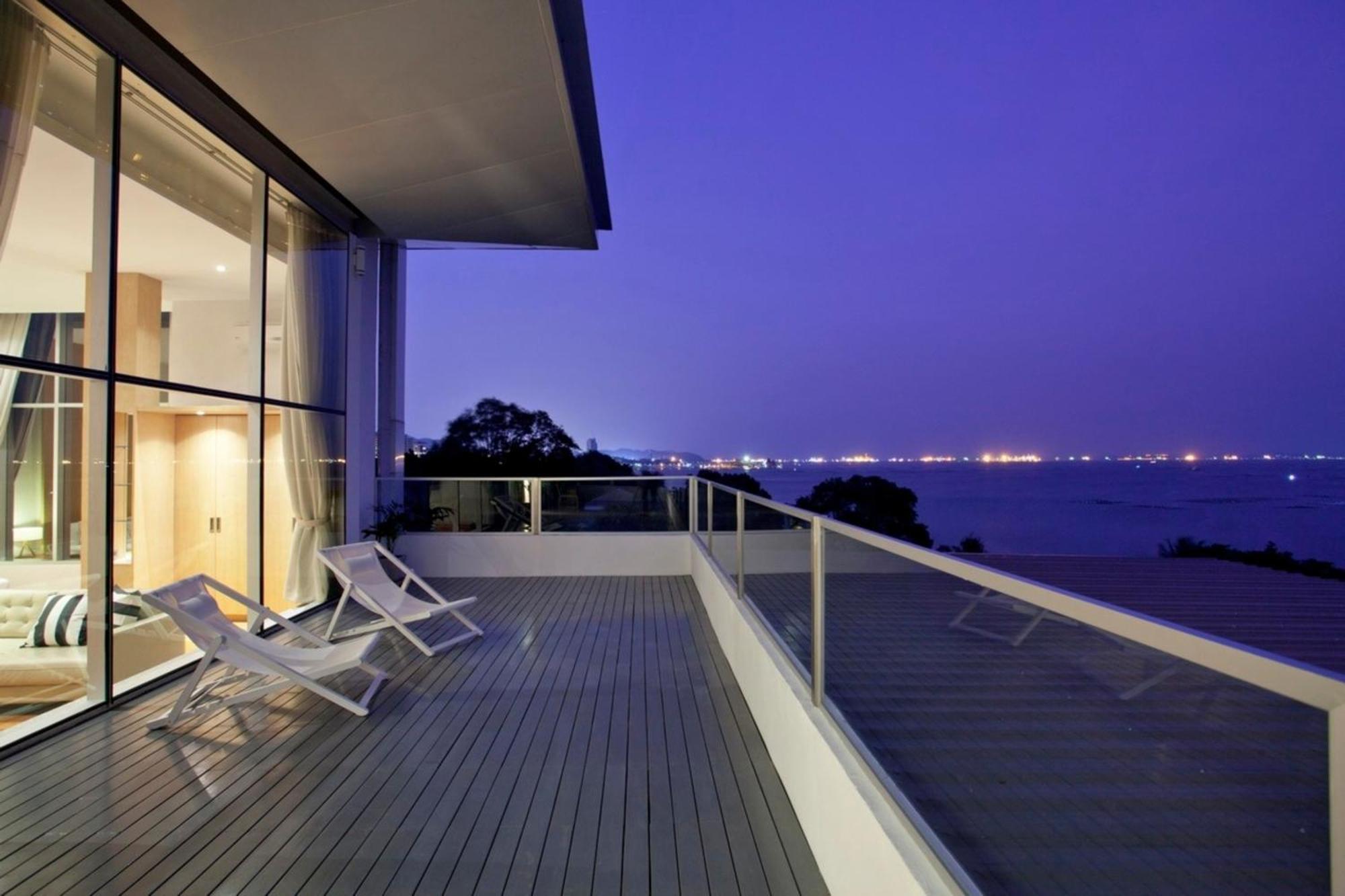 Aparthotel Balcony Seaside Sriracha & Serviced