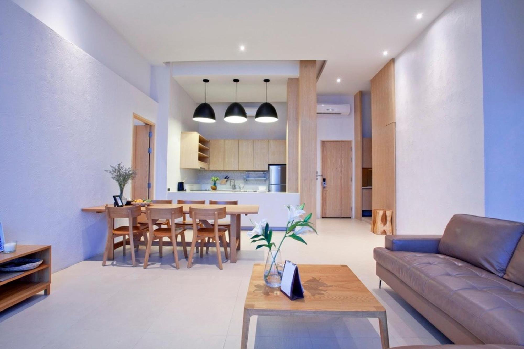 Balcony Seaside Sriracha & Serviced 5* Si Racha