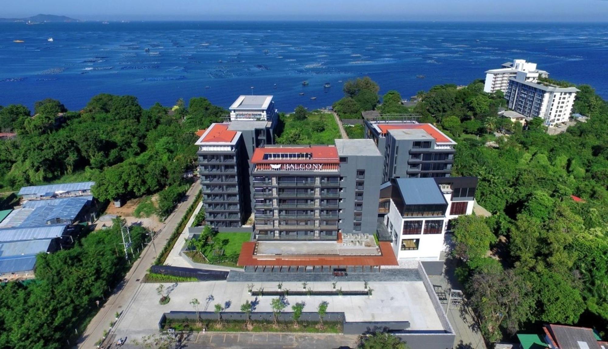 Aparthotel Balcony Seaside Sriracha & Serviced