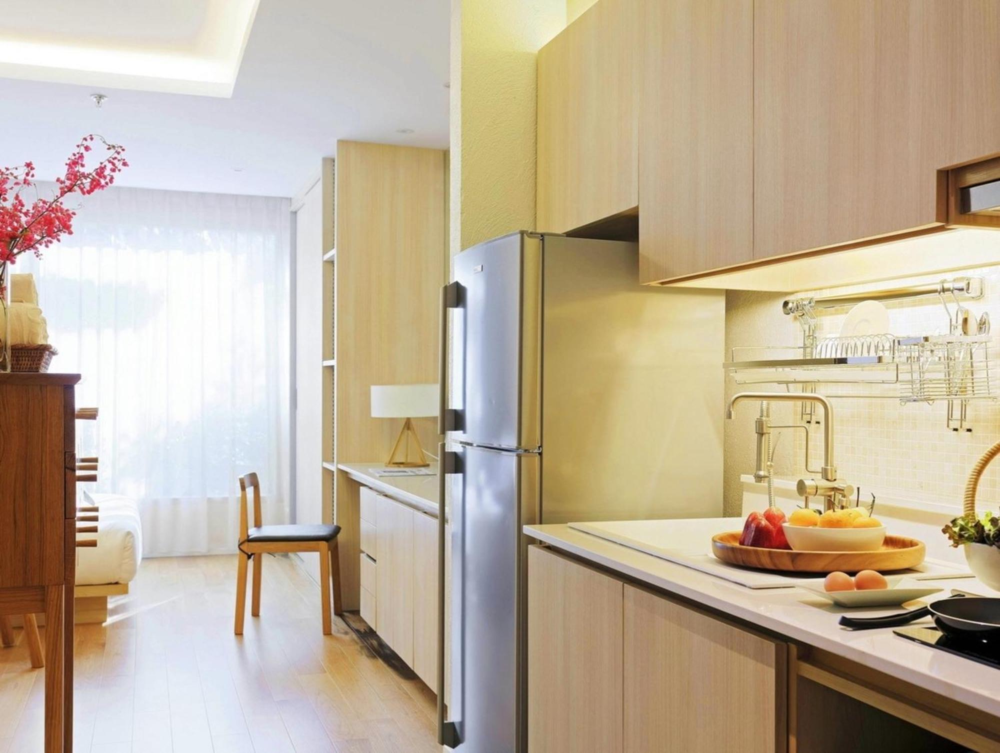 Balcony Seaside Sriracha & Serviced 5* Si Racha