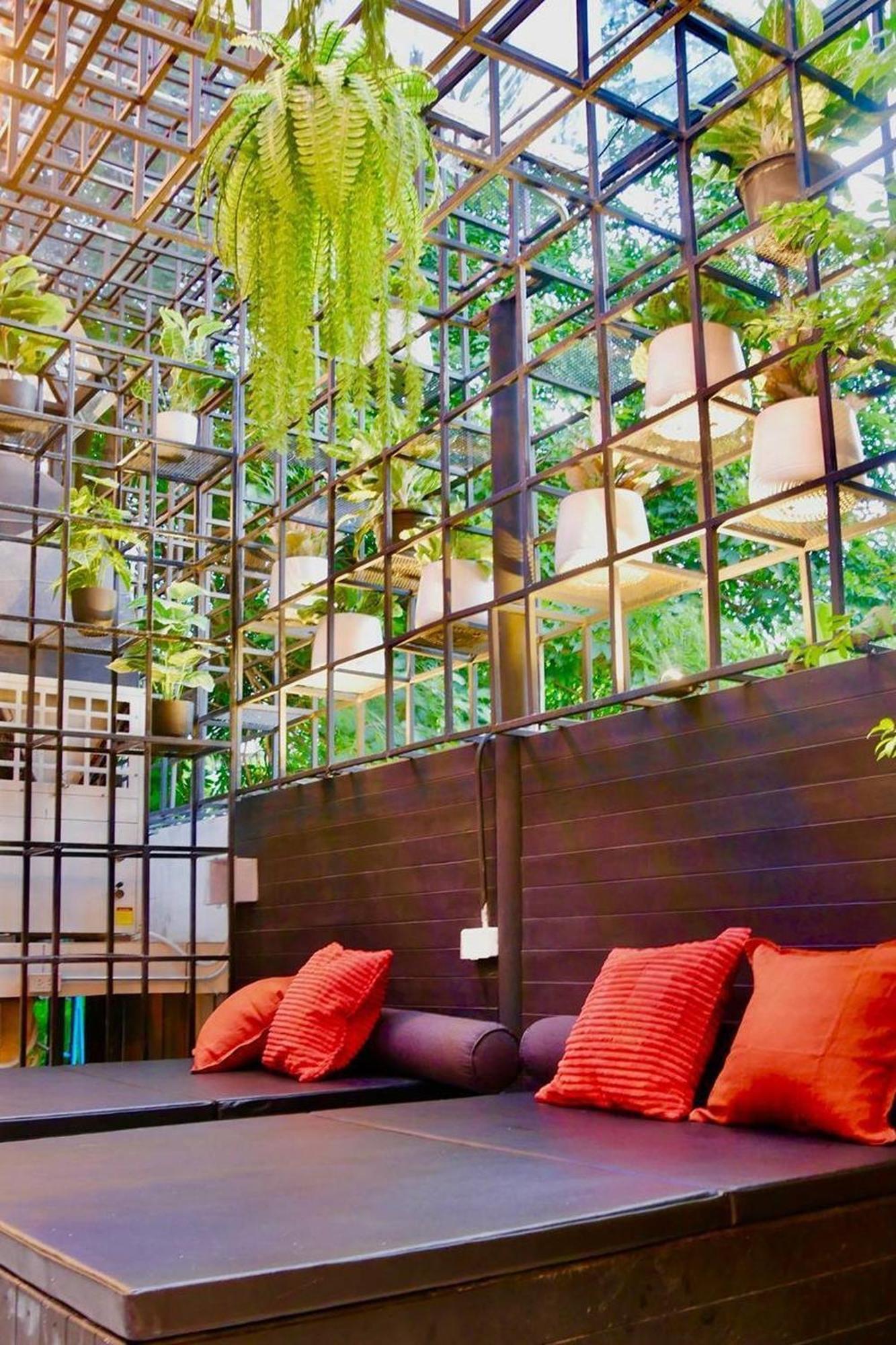 Blu Ari Stylish Gay Poshtel * Banguecoque