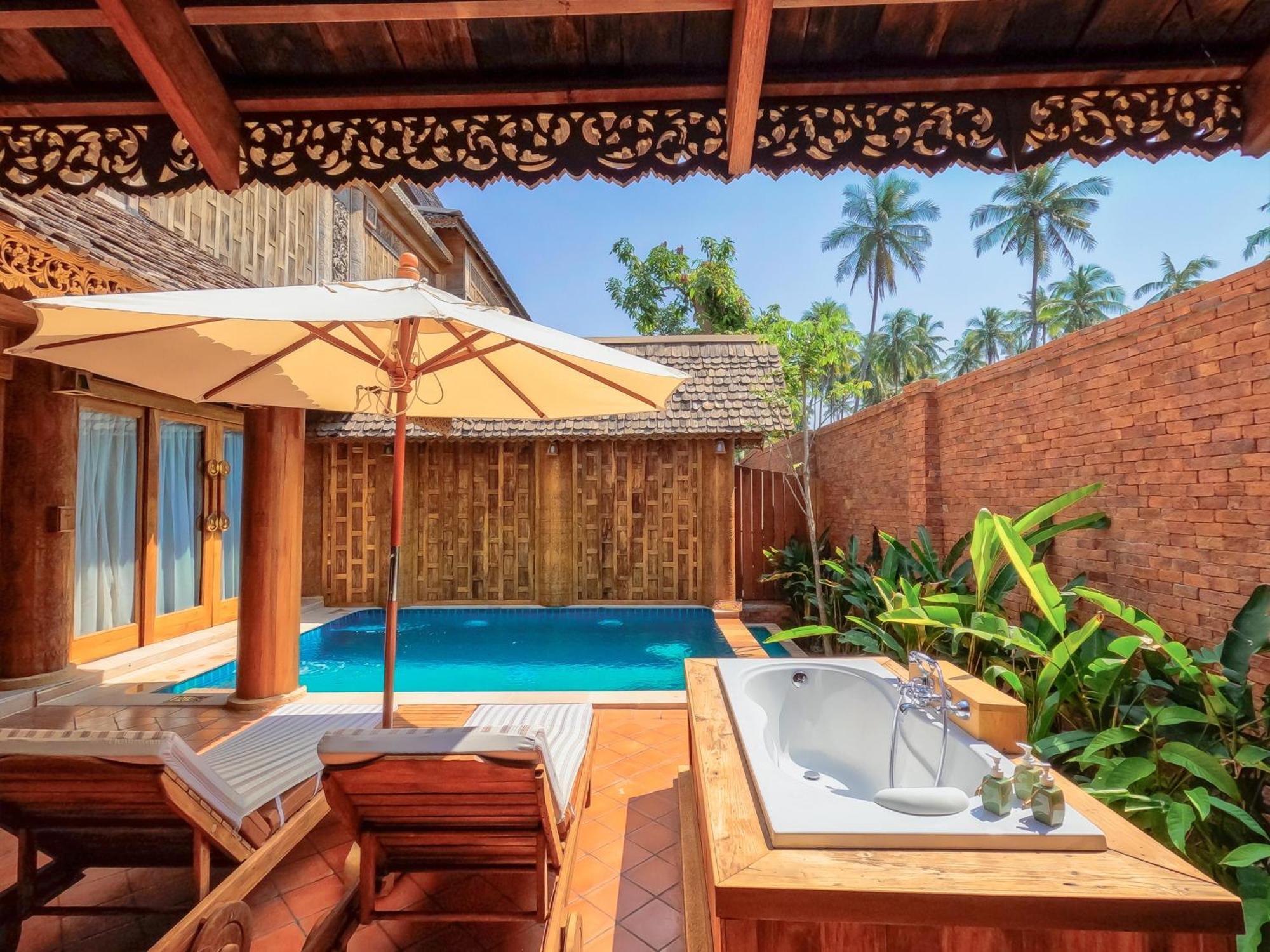 Santhiya Phuket & 5* Khok Kloi
