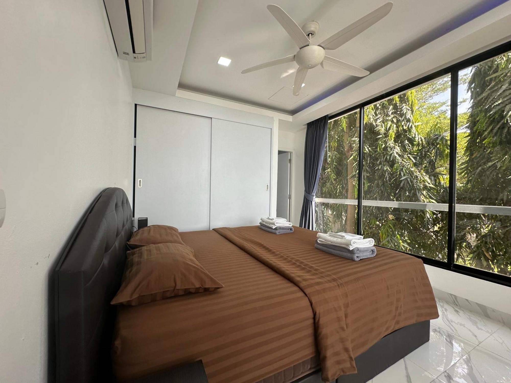 Stunning Beachfront View Luxurious 20