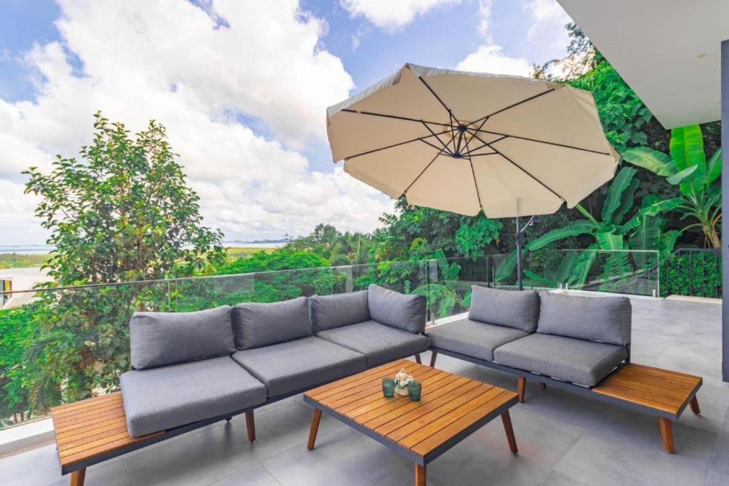 Yamu Hills Panoramic Ocean View 6 Bed Luxury Villa Phuket