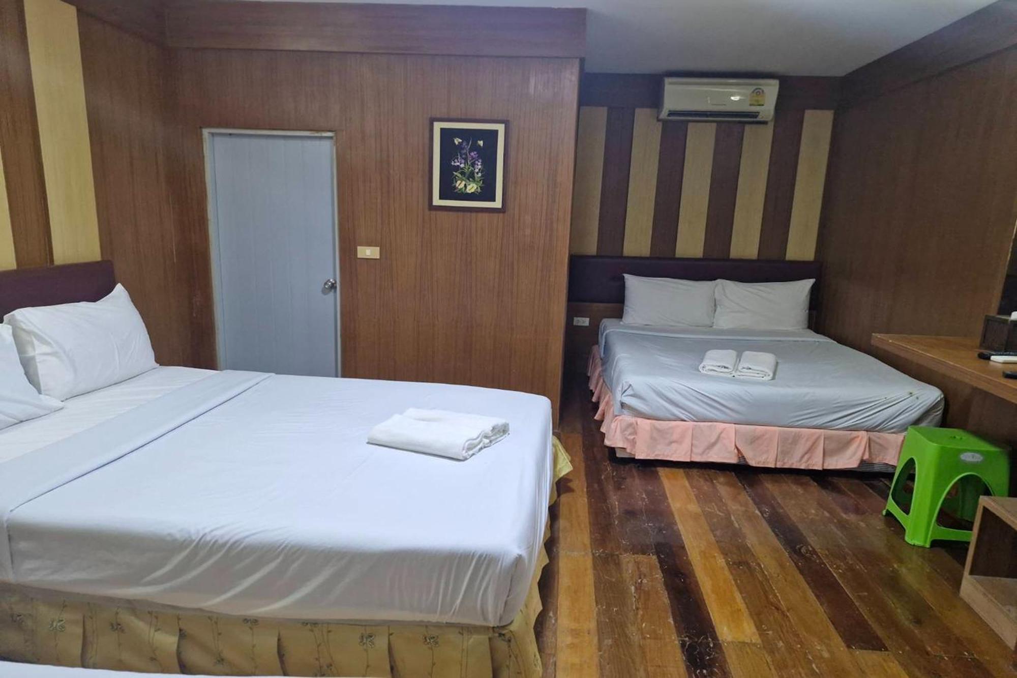 Resort Tontarn And Khanom