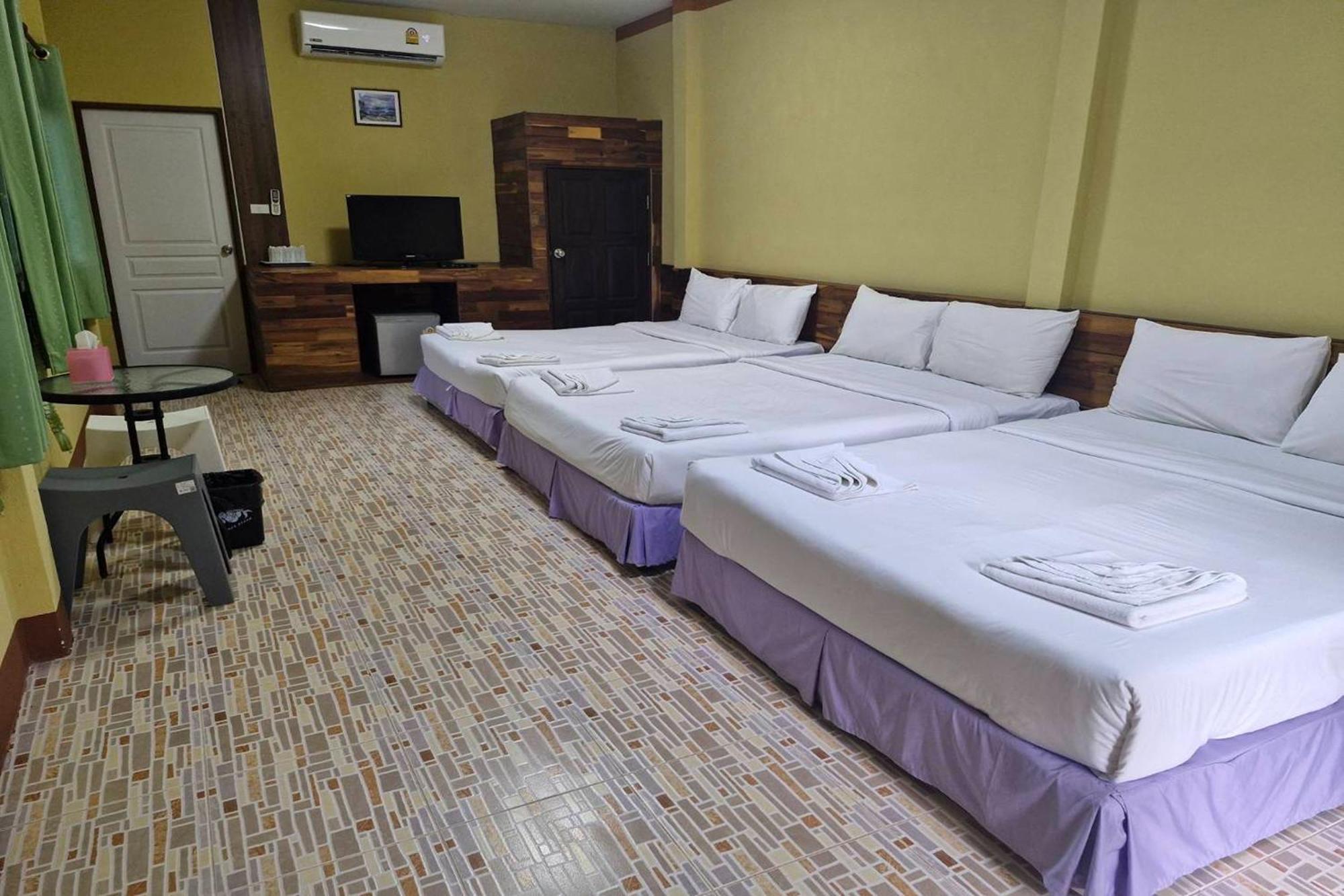 Resort Tontarn And Khanom