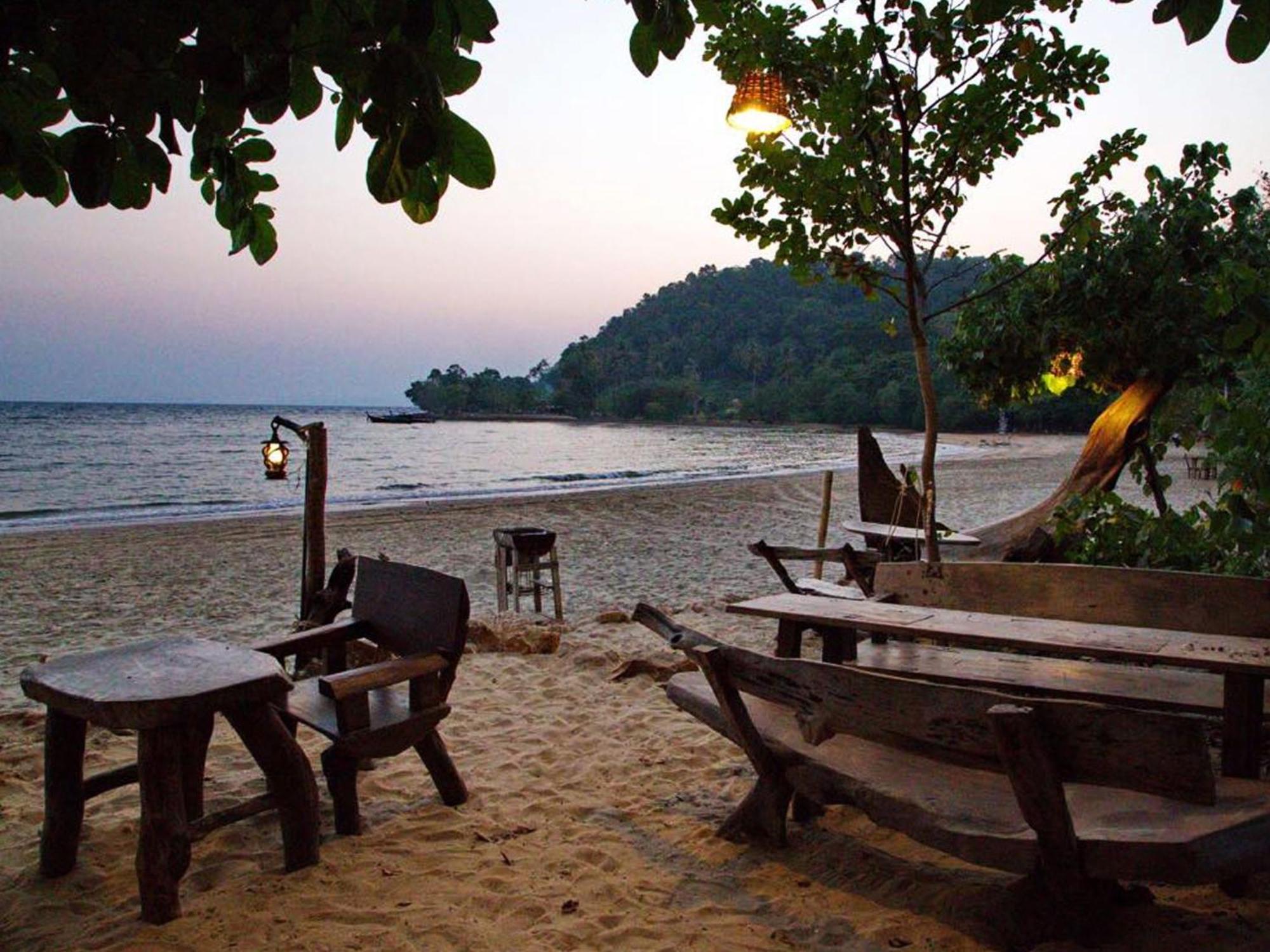 In - Family Of Koh Pu Koh Jum
