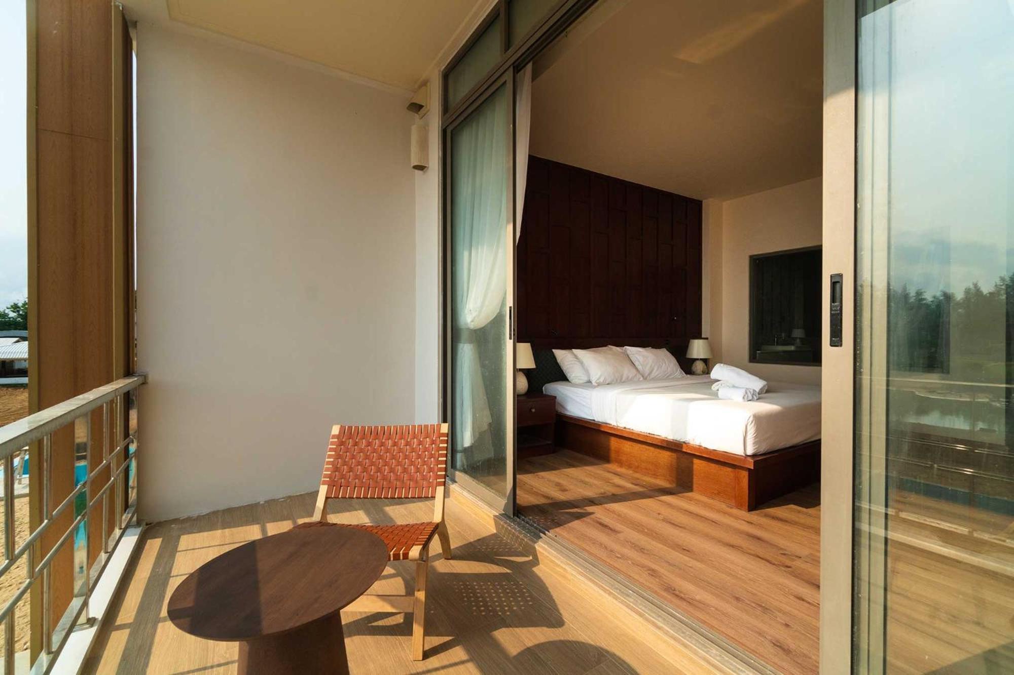 Hotel Koh Talu On Shore & 4*