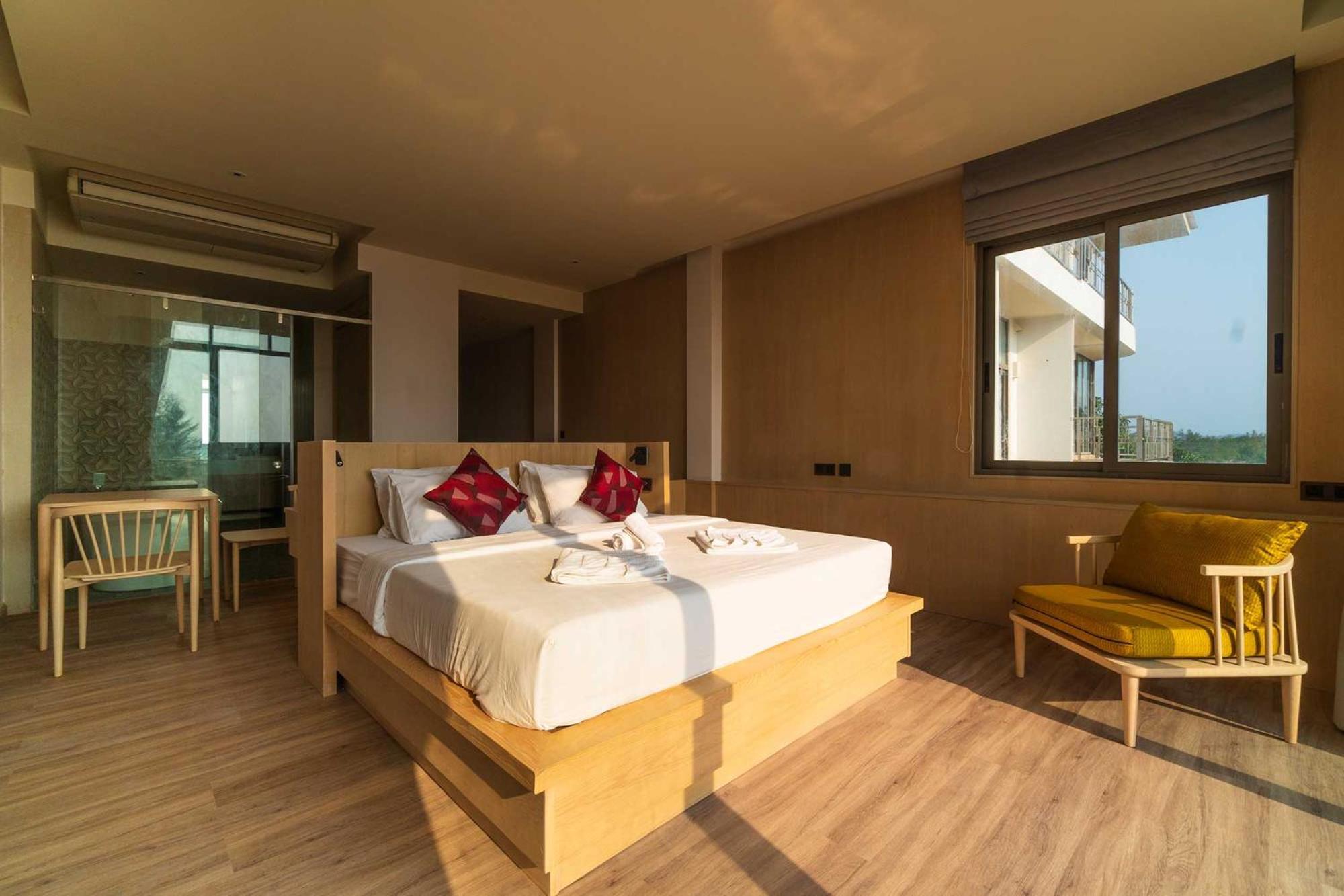 Koh Talu On Shore & Hotel Bang Saphan