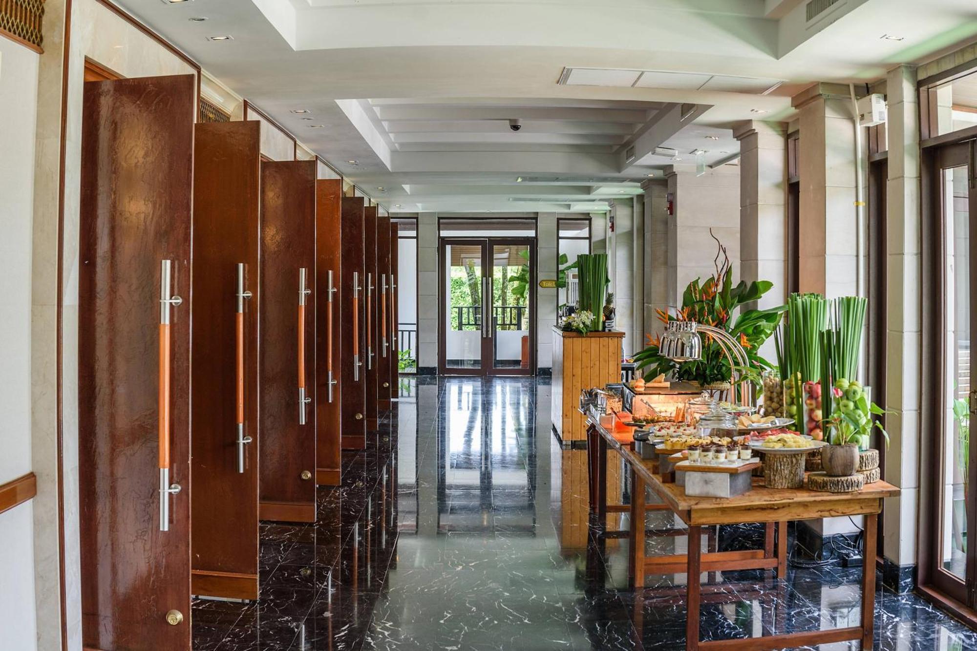 Jw Marriott And Khao Lak
