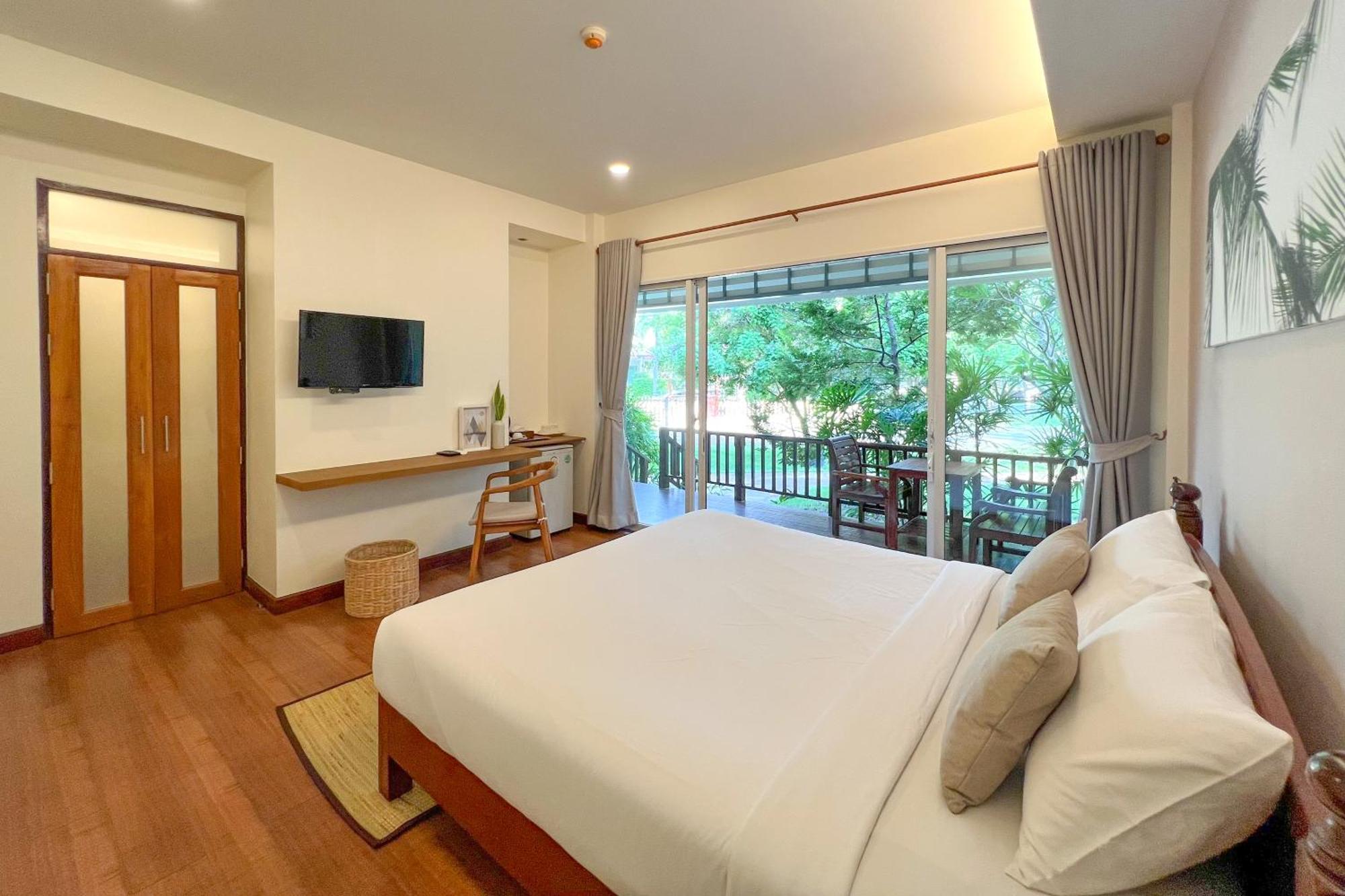Nisasiri Boutique Resort Laem Sing