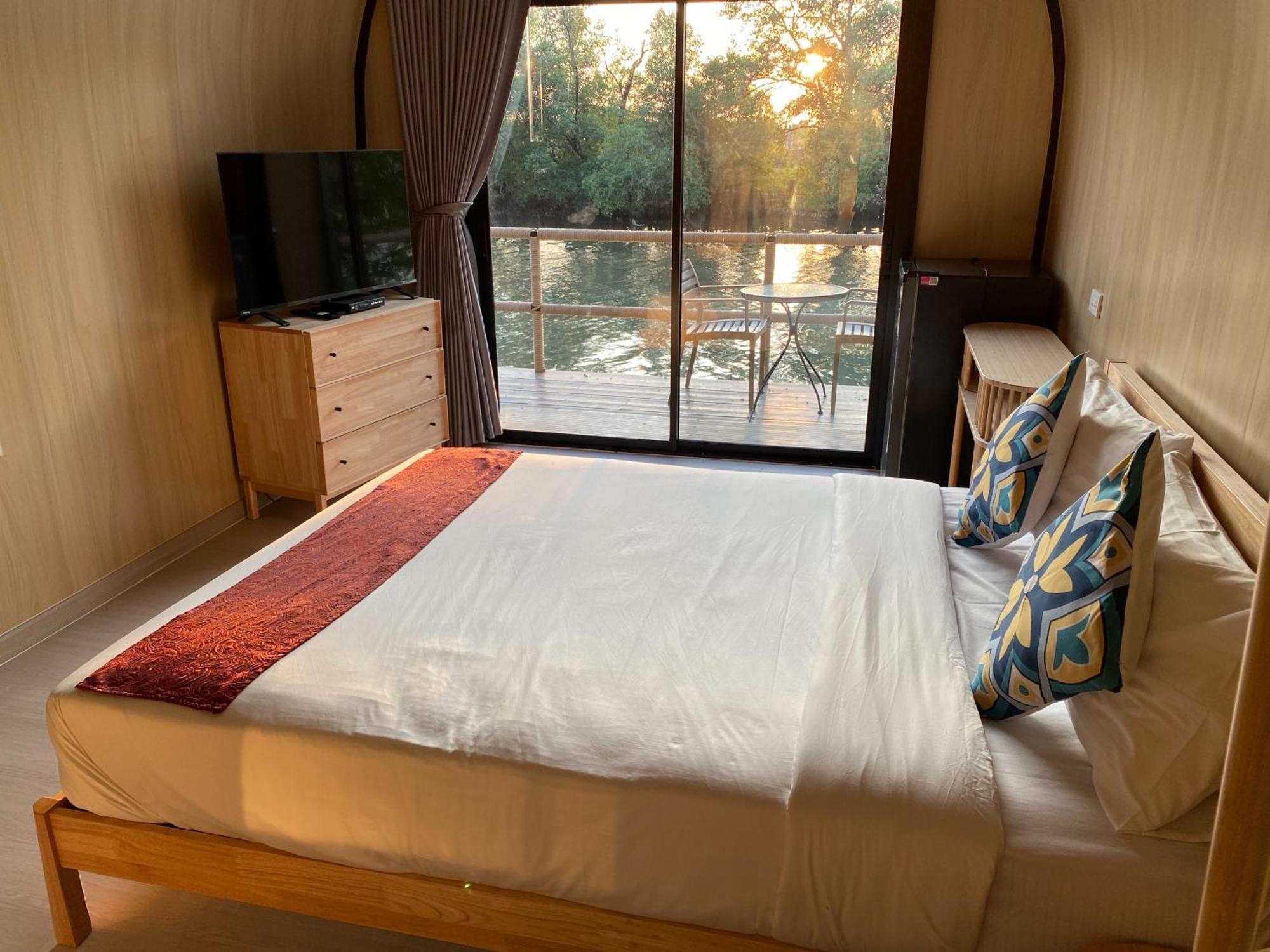 Resort รตะธารา รีสอร์ท Ratathara Resort 3*