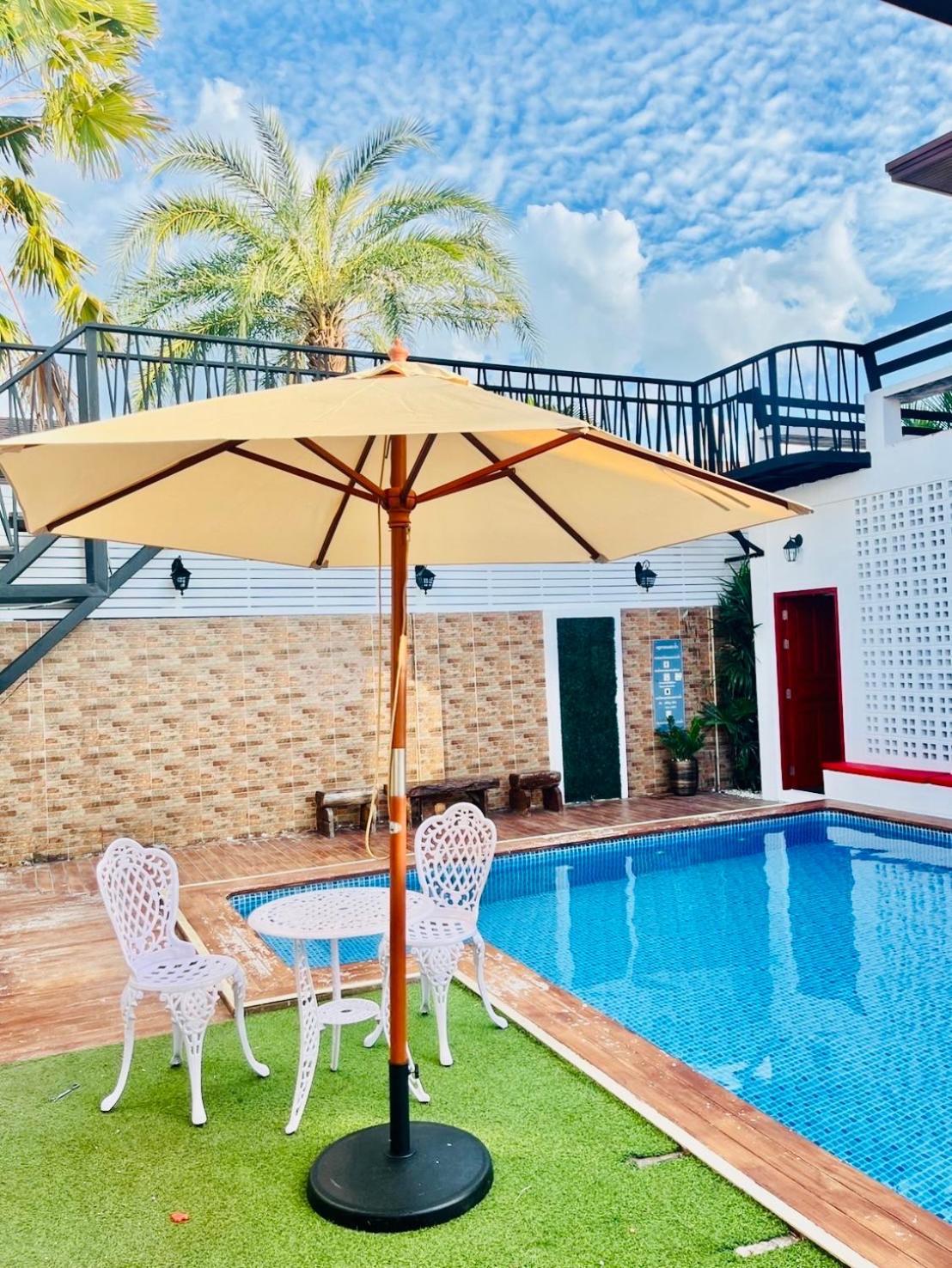 Virawan Pool * Ko Lan