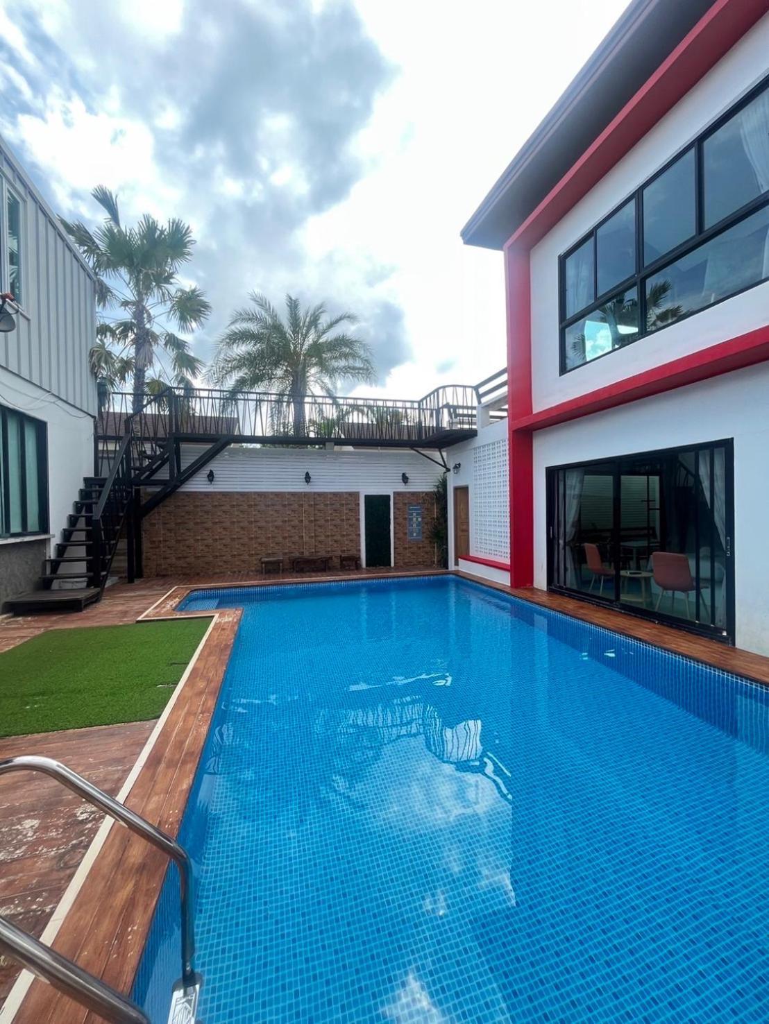 Resort Virawan Pool