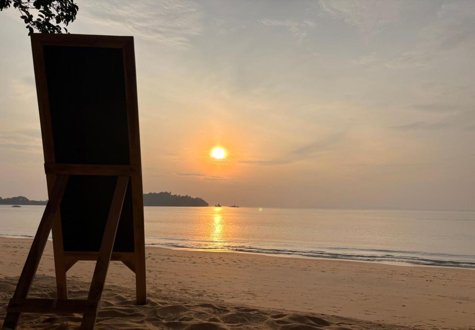 Sunny Cove Koh Phayam