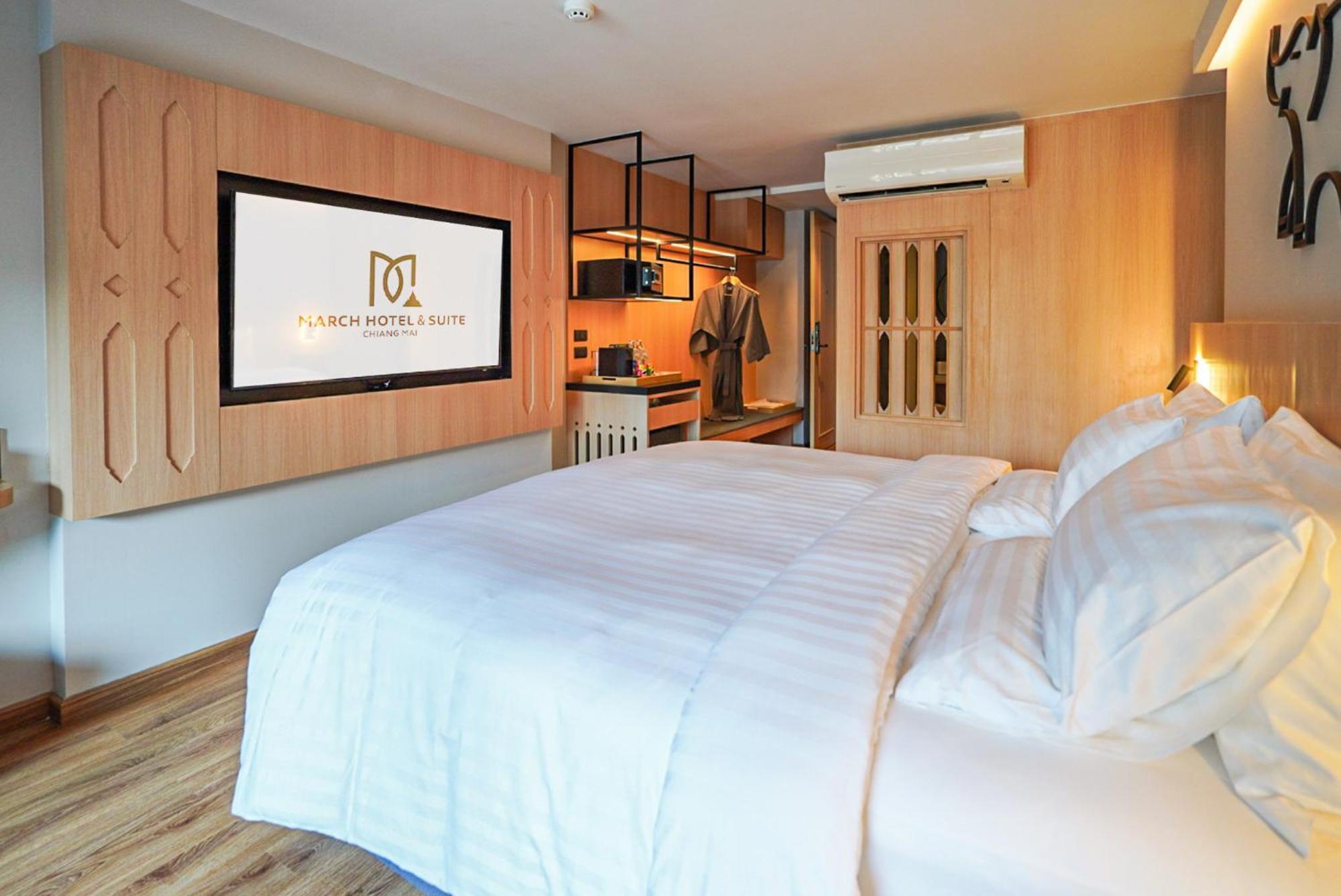 March & Hotel 4*