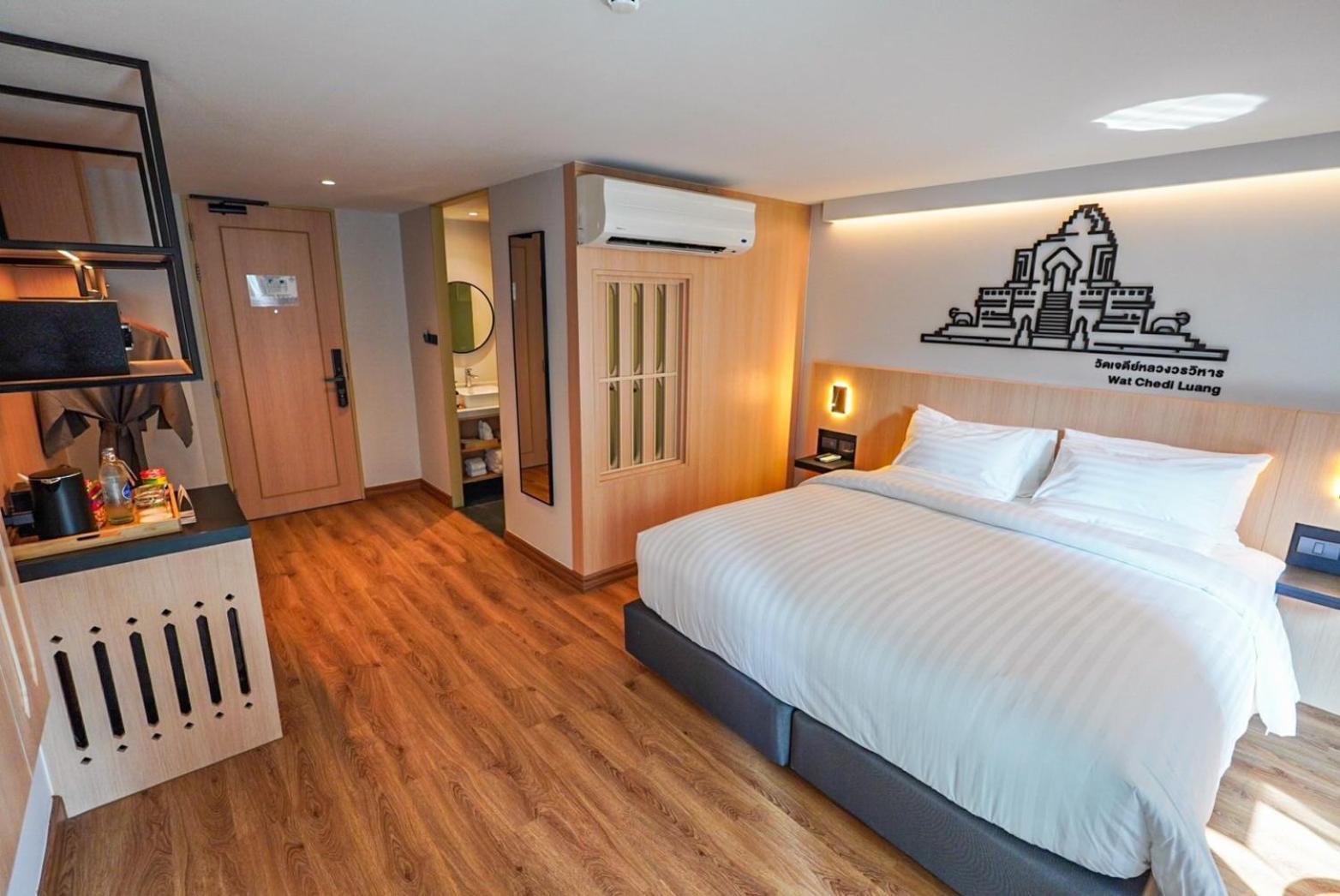 March & Hotel 4*