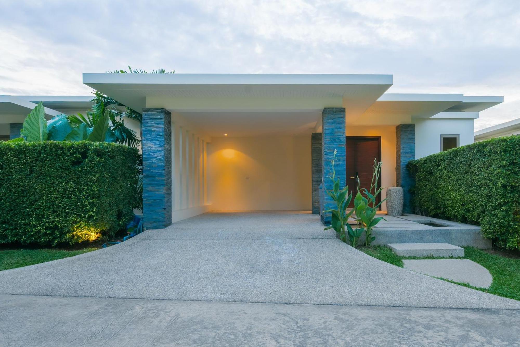 Seaview Near Phuket *