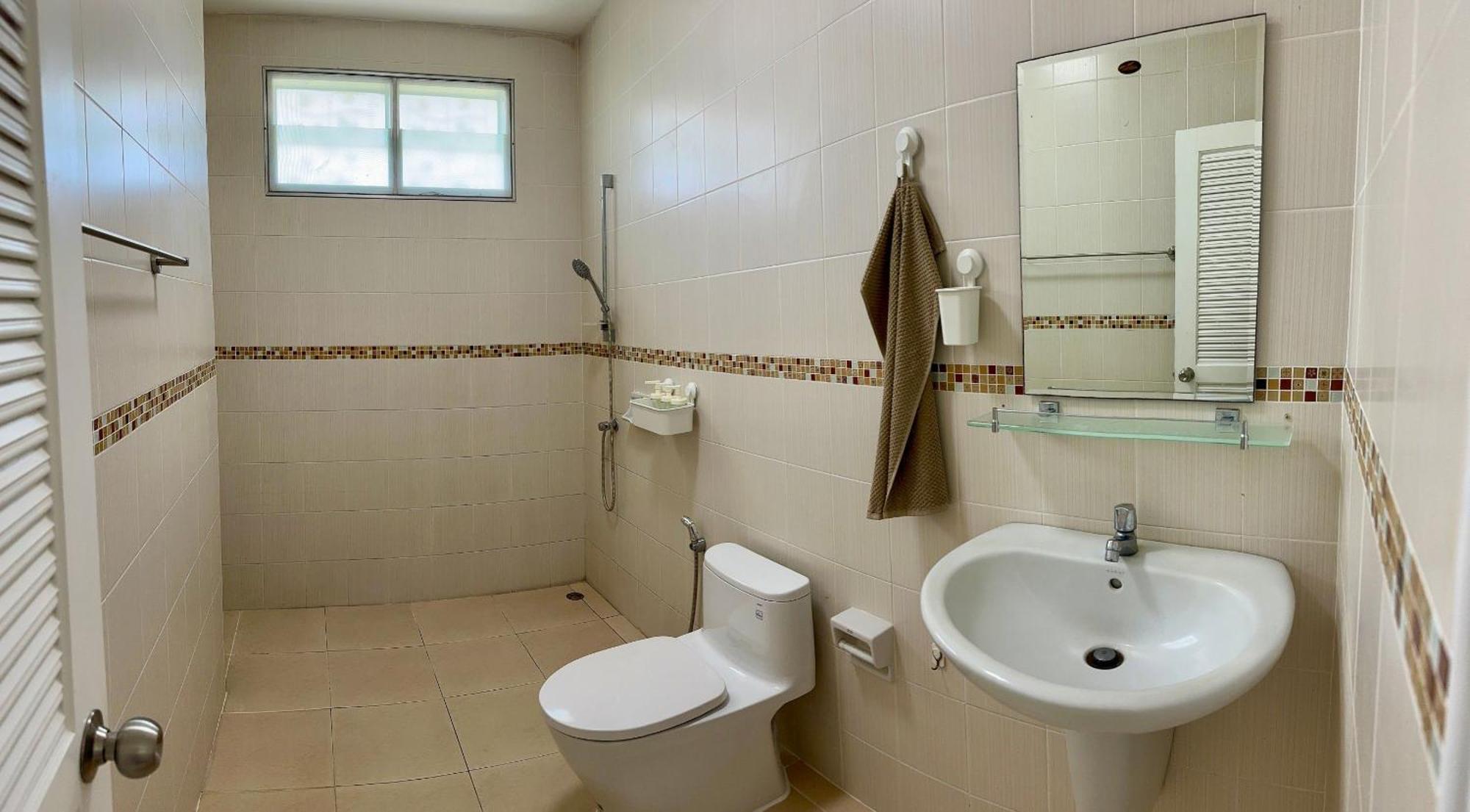 Homestay White Haven - For Ladies, Couple, Family *