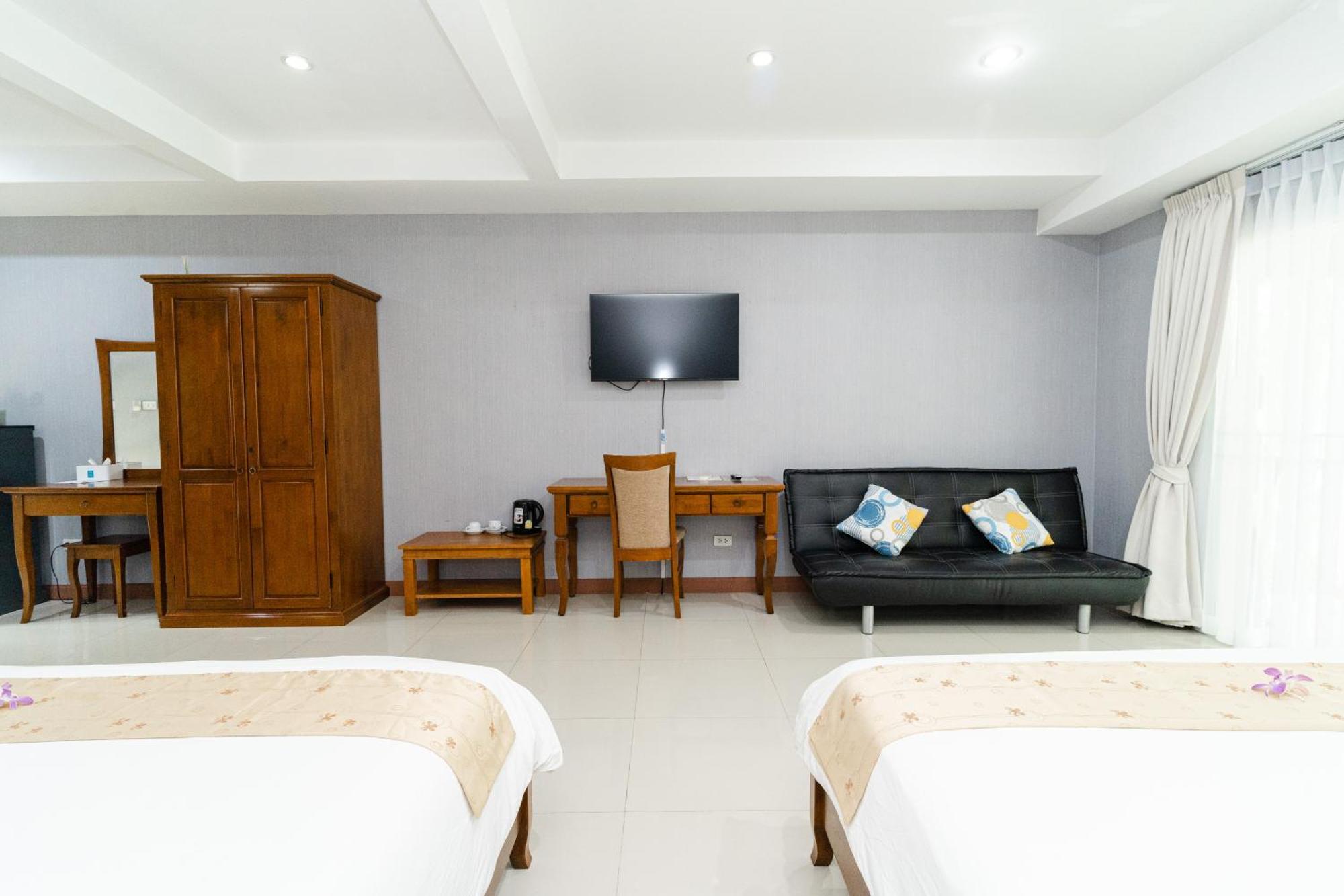 Hotel Baan Suan Khun Ta And Golf