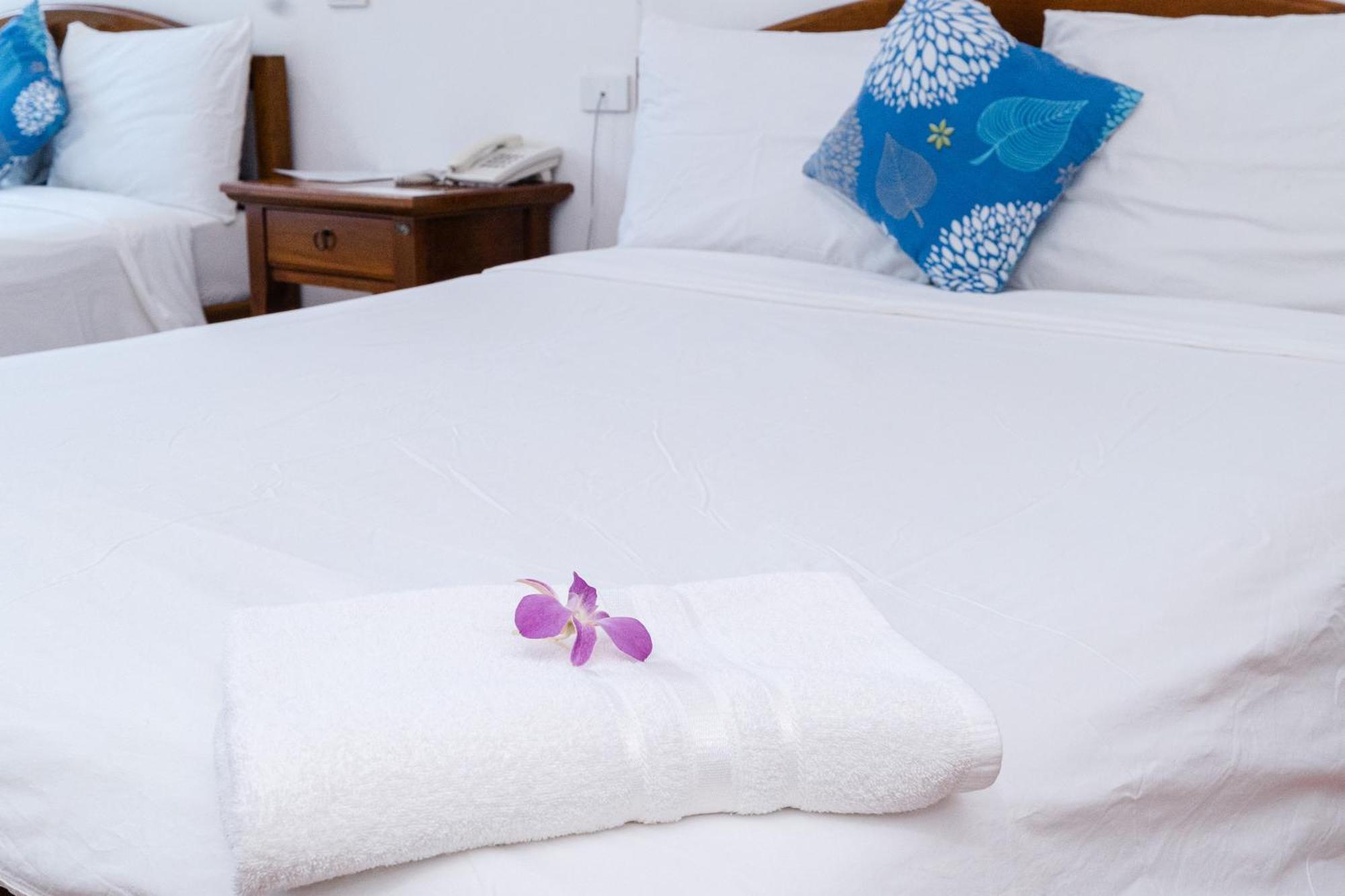 Hotel Baan Suan Khun Ta And Golf
