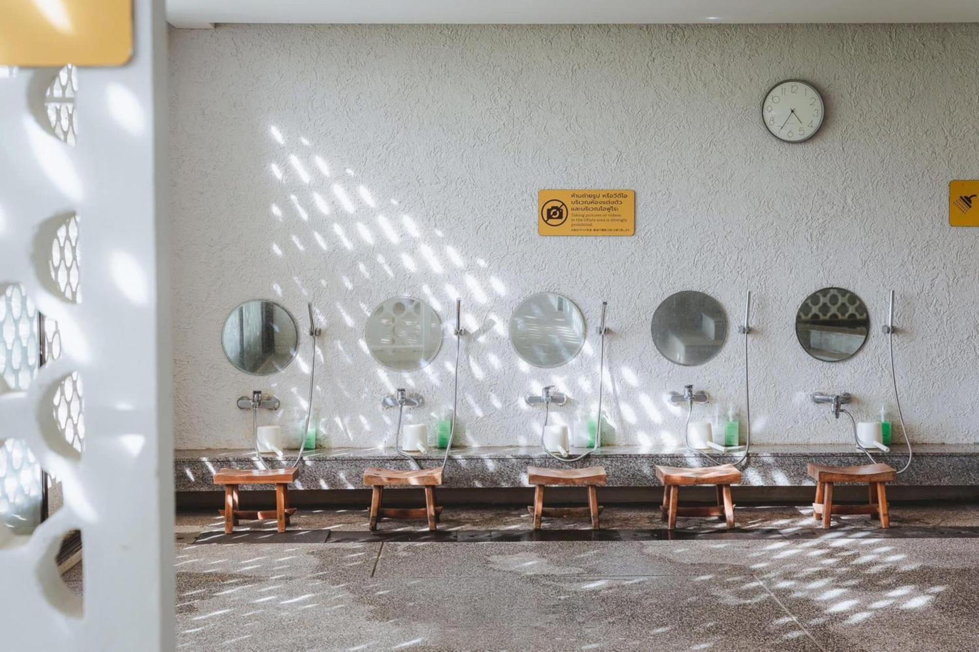 Aparthotel Balcony Courtyard Sriracha & Serviced Si Racha