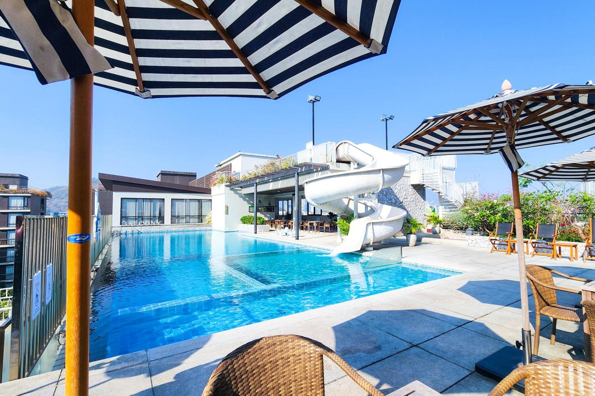 Balcony Courtyard Sriracha & Serviced Aparthotel Si Racha