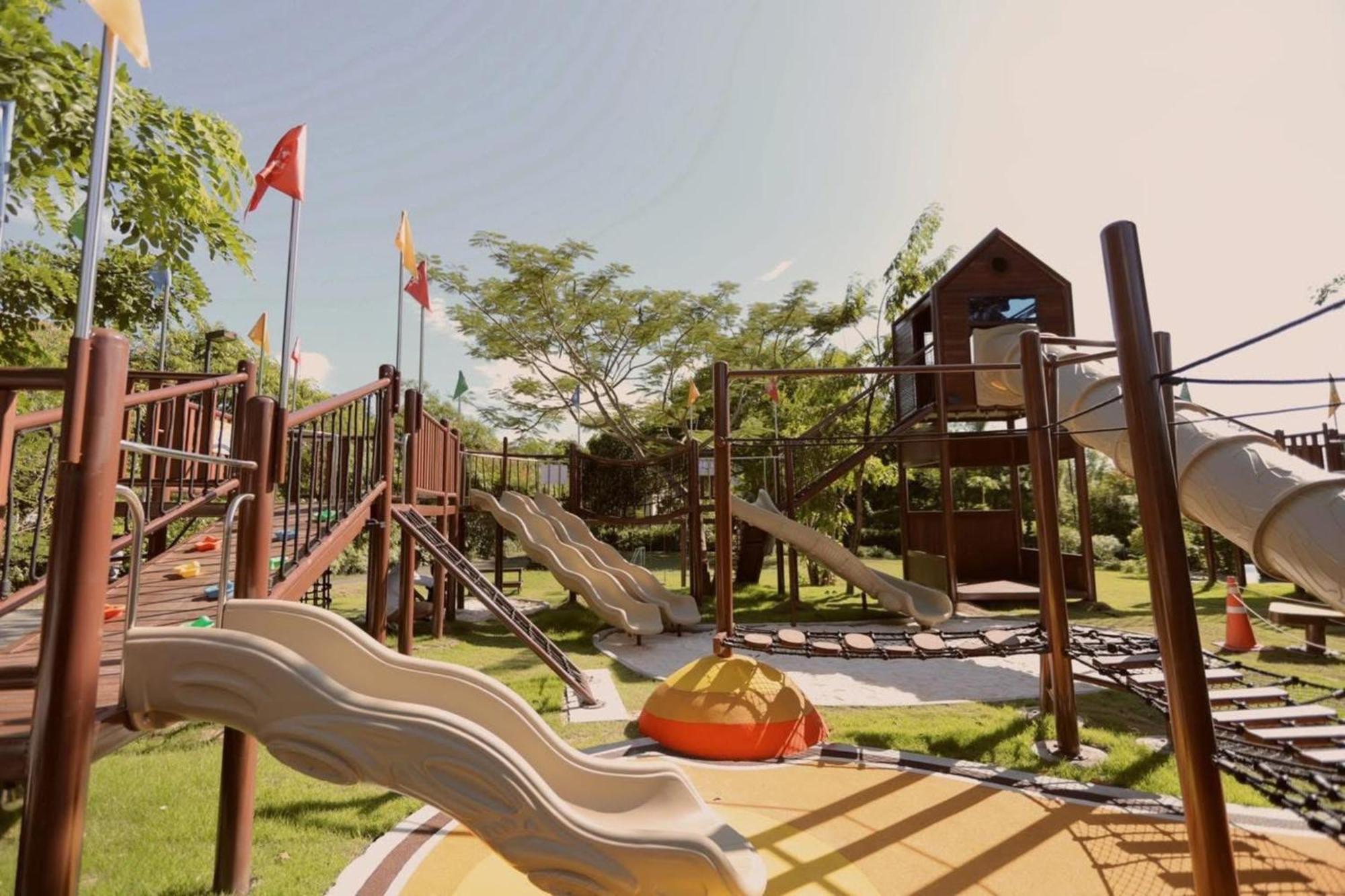 Balcony Courtyard Sriracha & Serviced 5* Si Racha