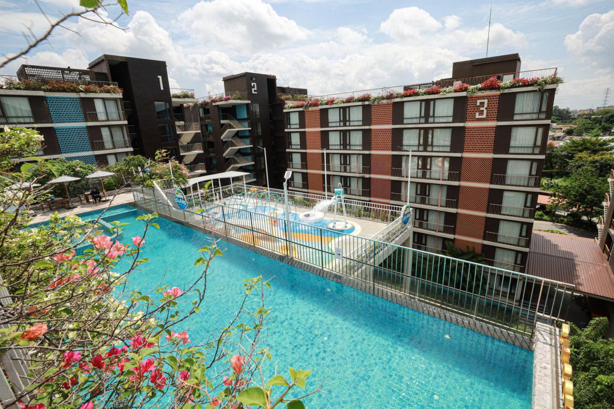 Aparthotel Balcony Courtyard Sriracha & Serviced 5*