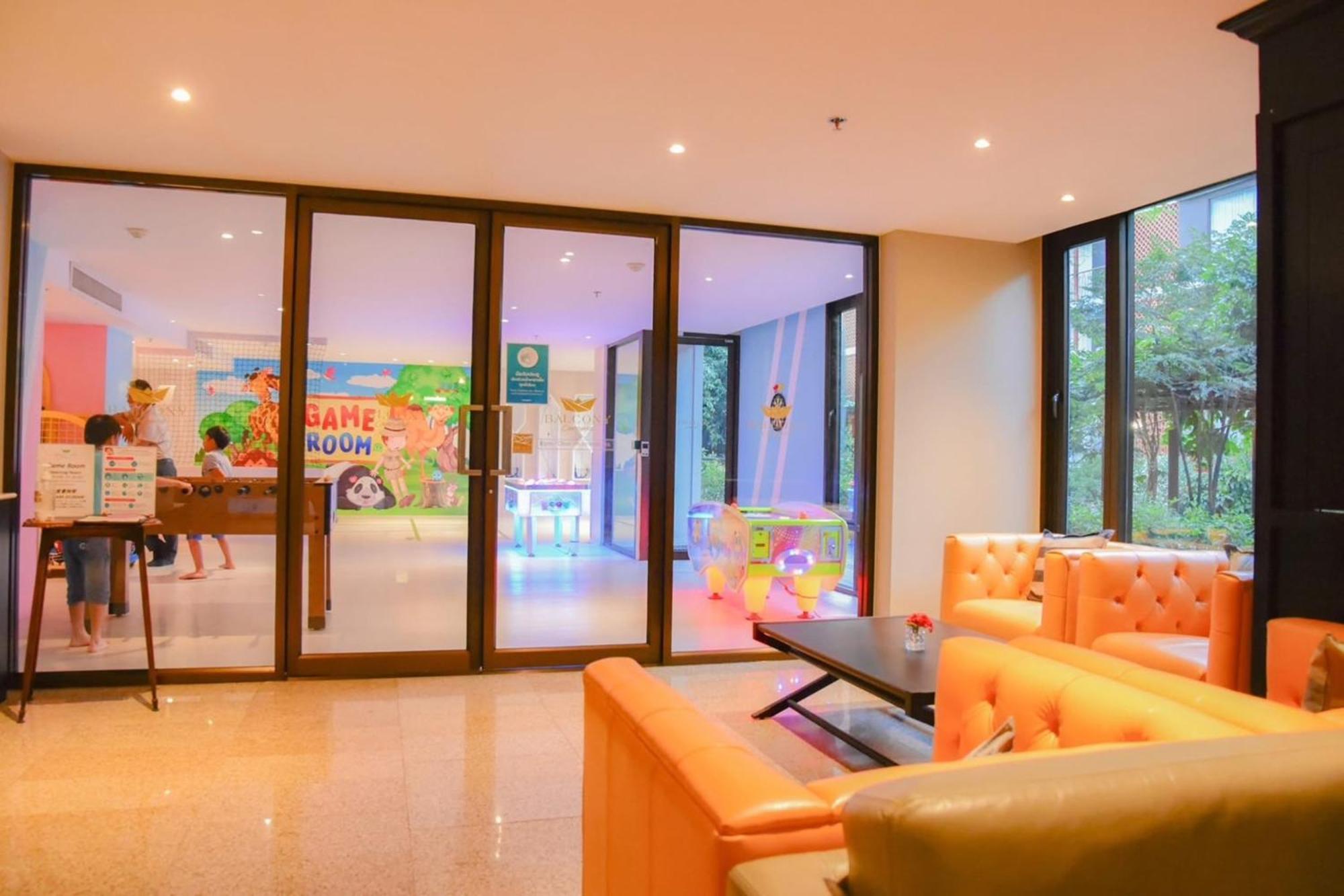 Aparthotel Balcony Courtyard Sriracha & Serviced Si Racha