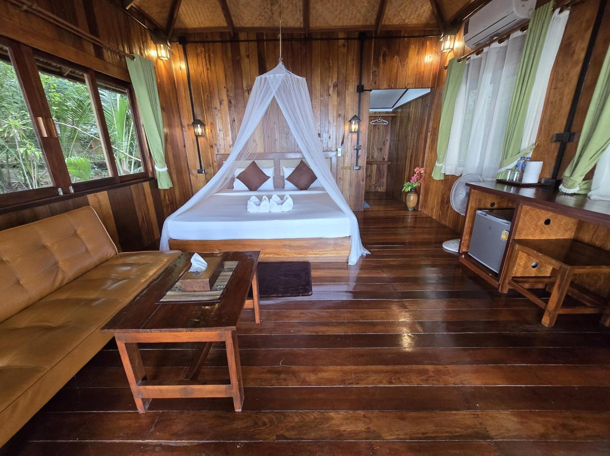 Kradan Beach Resort Resort