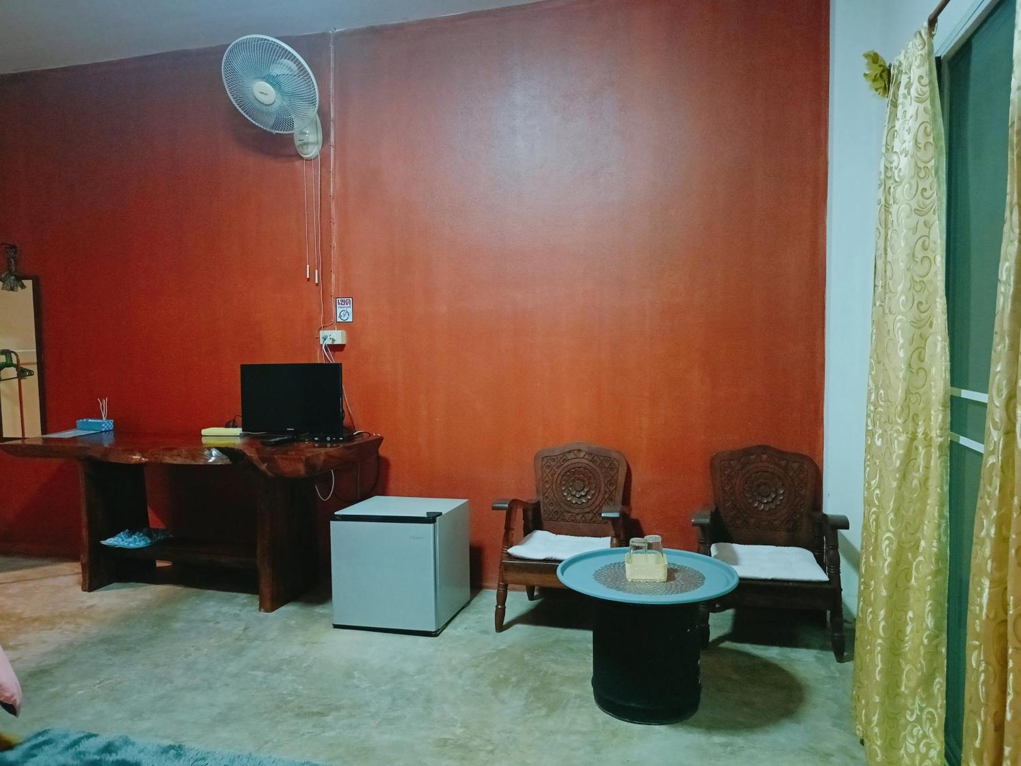 Six Nature Hotel