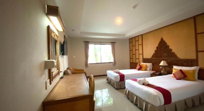 Hotel 100 Islands & Surat Thani