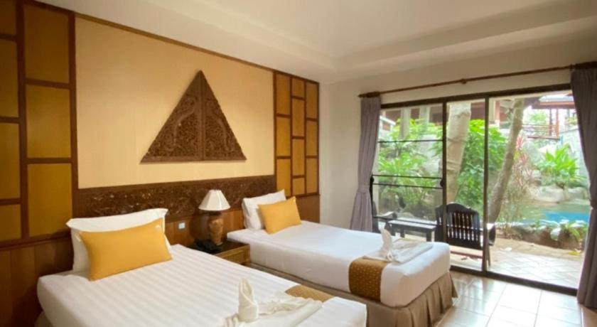 Hotel 100 Islands & 3*