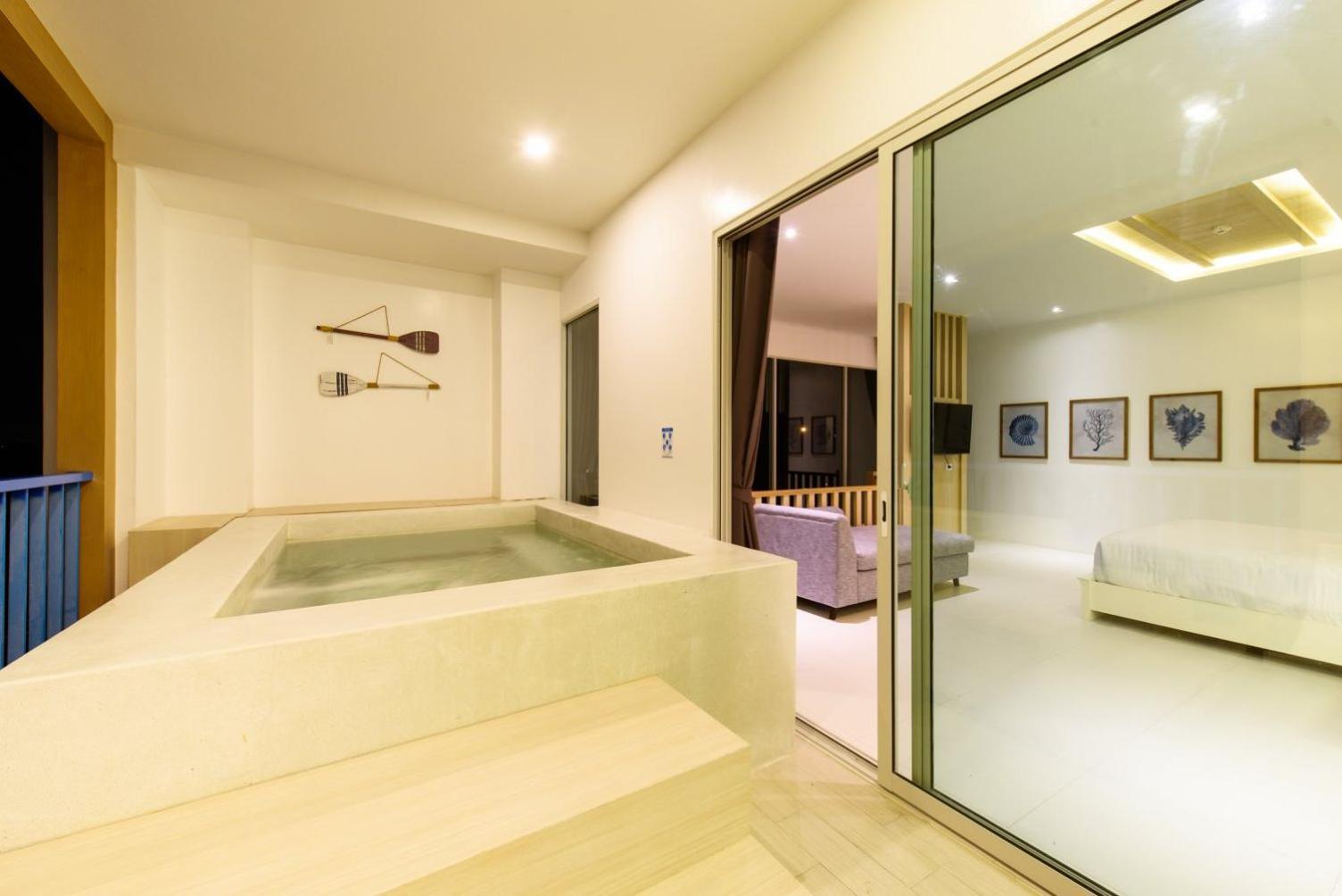 Costa Village Jacuzzi Bangsaray Hotel