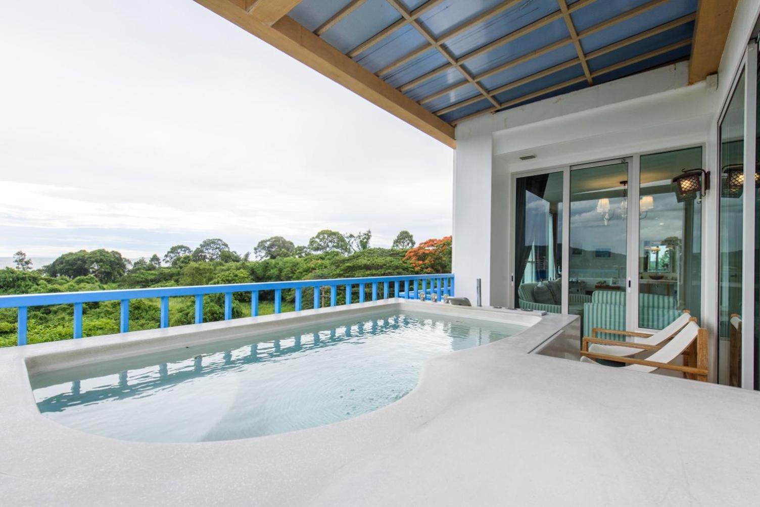 Hotel Costa Village Jacuzzi Bangsaray 3*