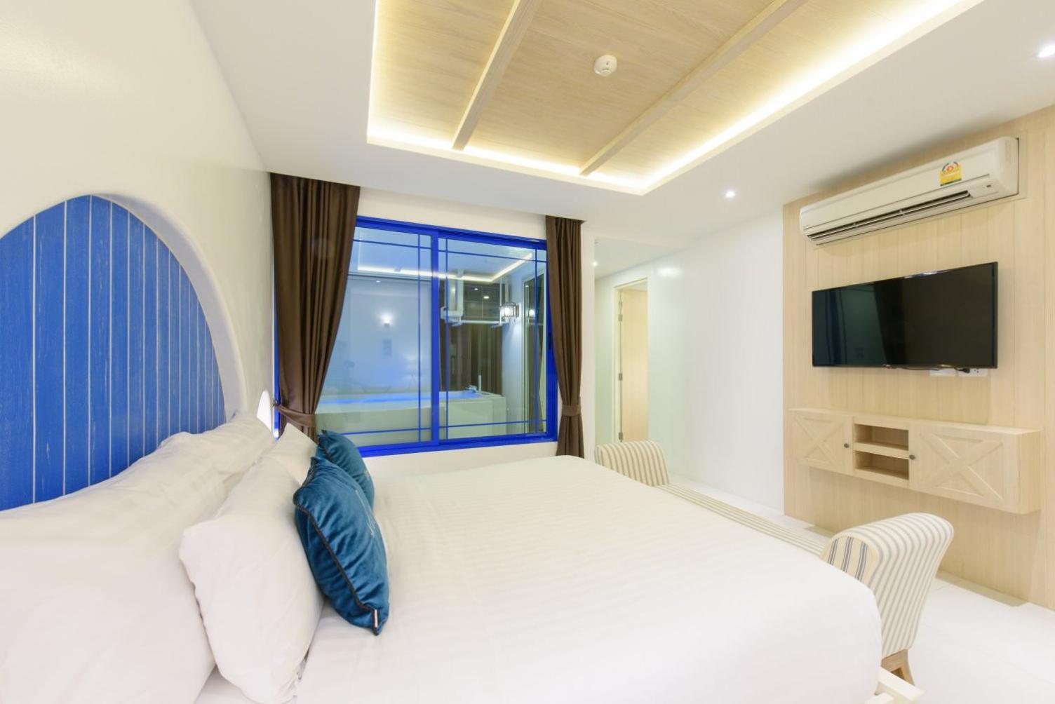 Costa Village Jacuzzi Bangsaray