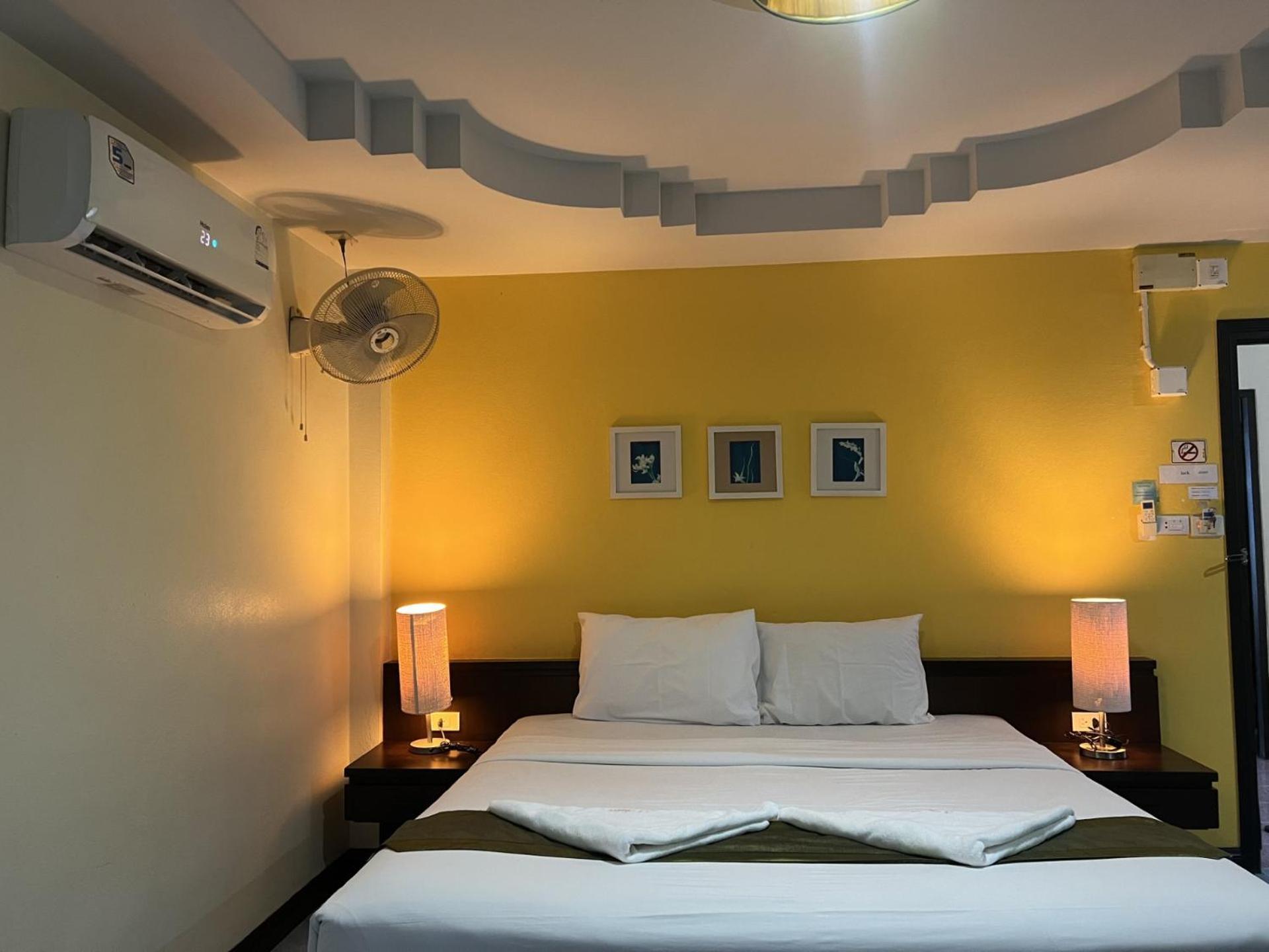 J Hotel 2*