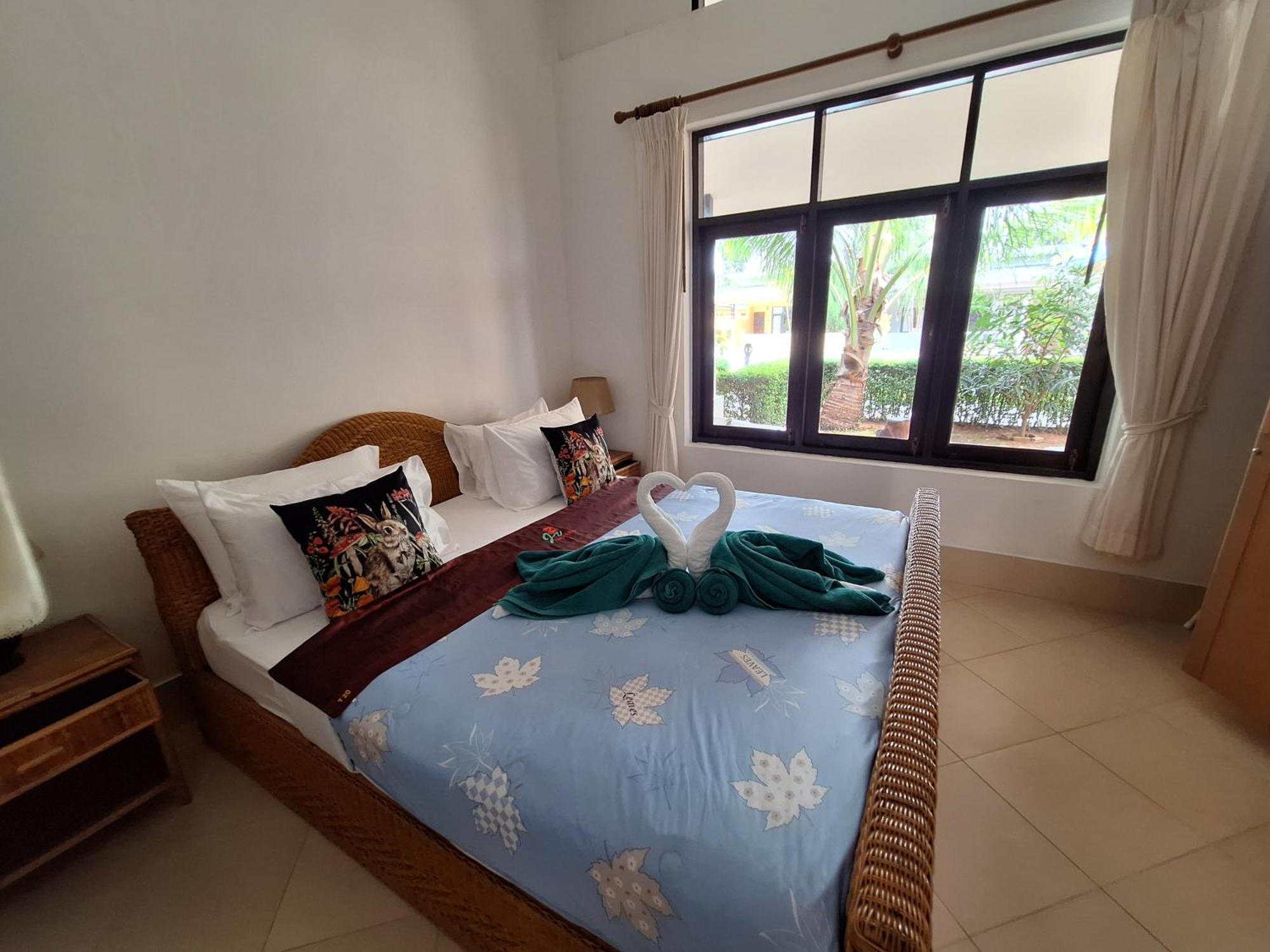 Jungle Village Resort