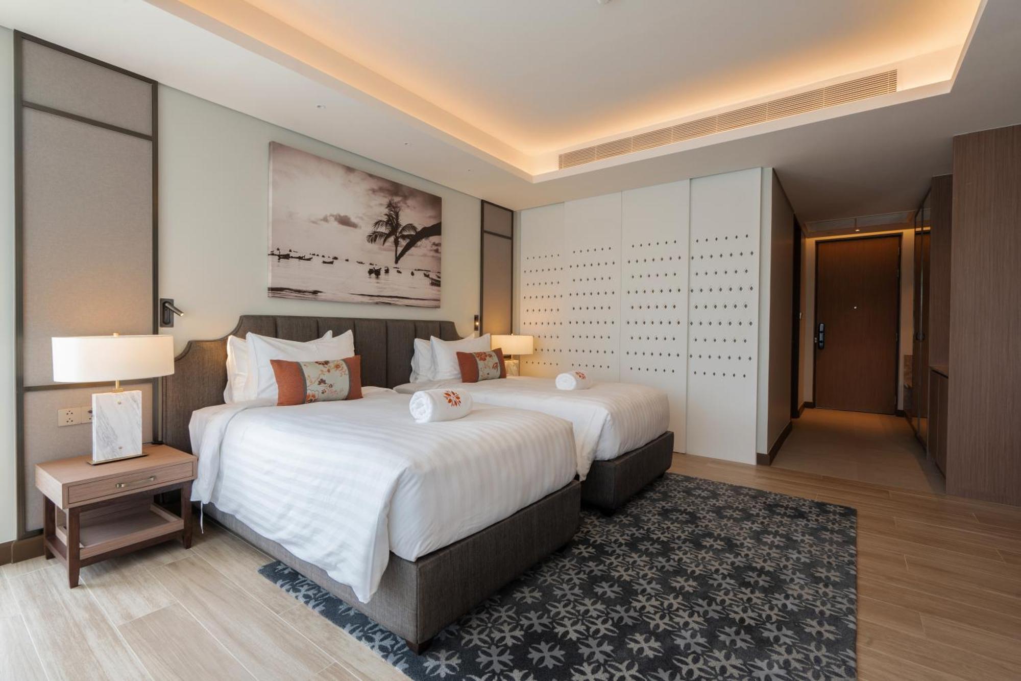 Luxury In The Laguna Near The Bang Tao Beach (Phuket)
